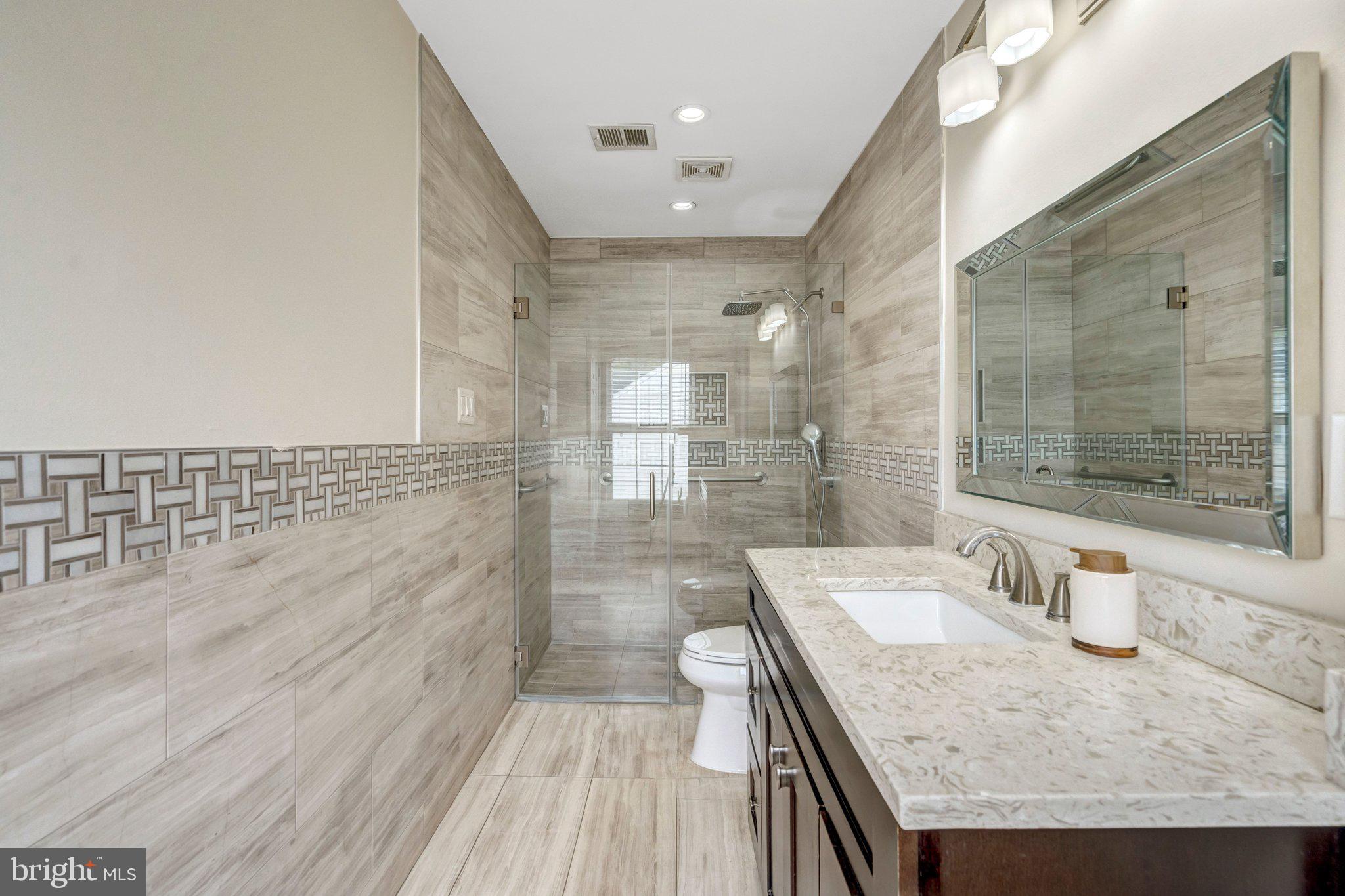 ROCKLAND VILLAGE - Residential