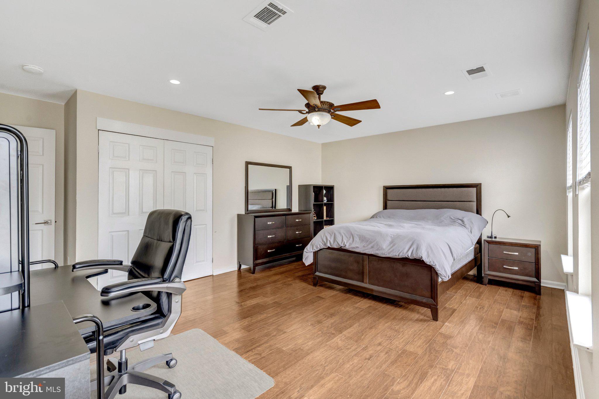 ROCKLAND VILLAGE - Residential