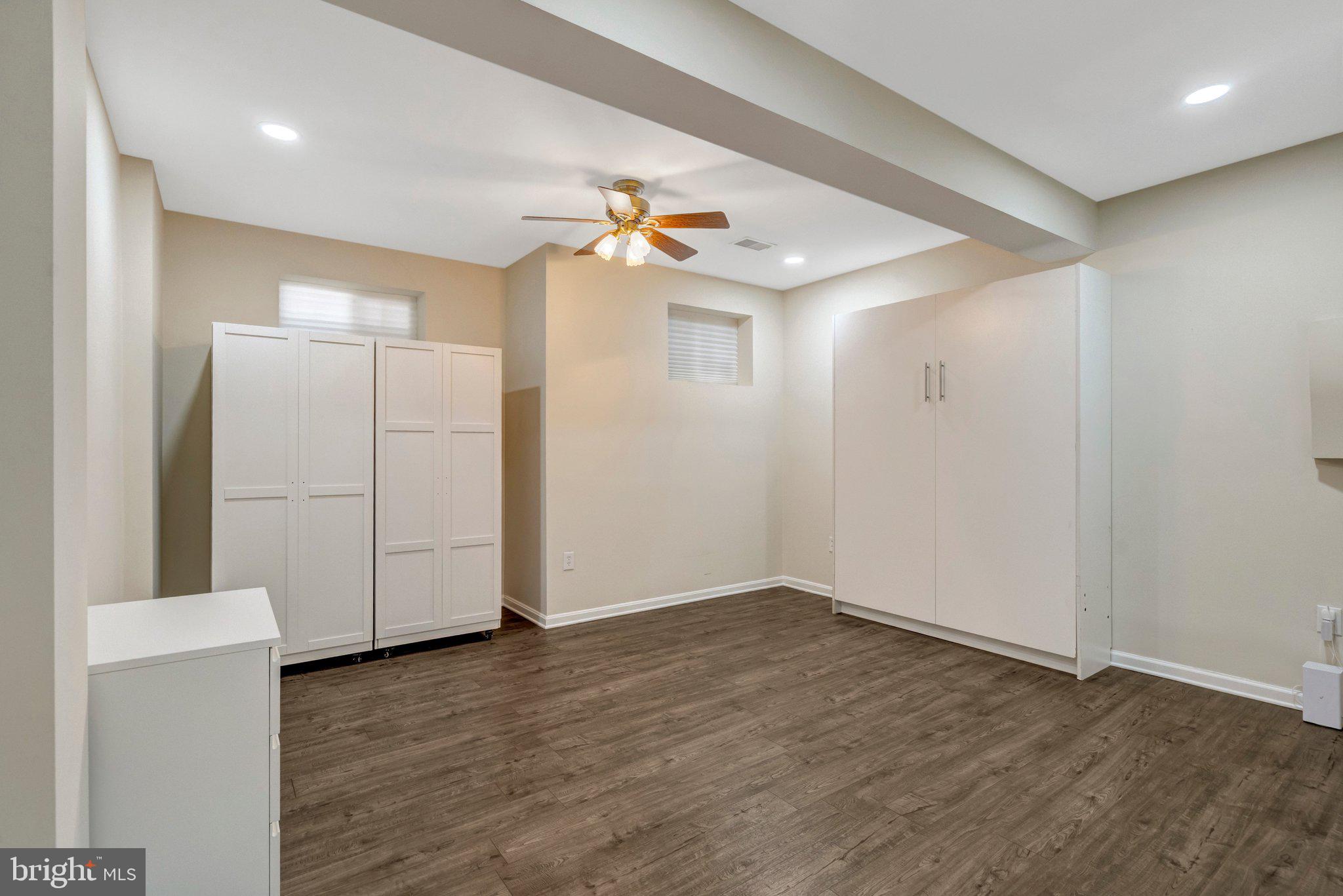 ROCKLAND VILLAGE - Residential
