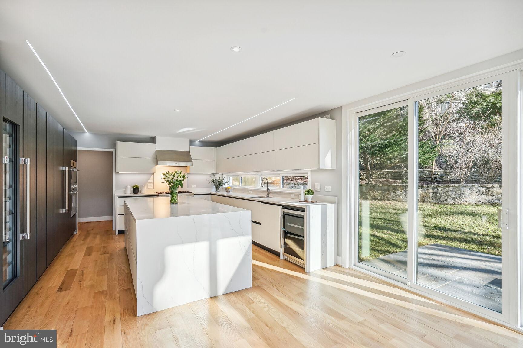 KENWOOD PARK - Residential