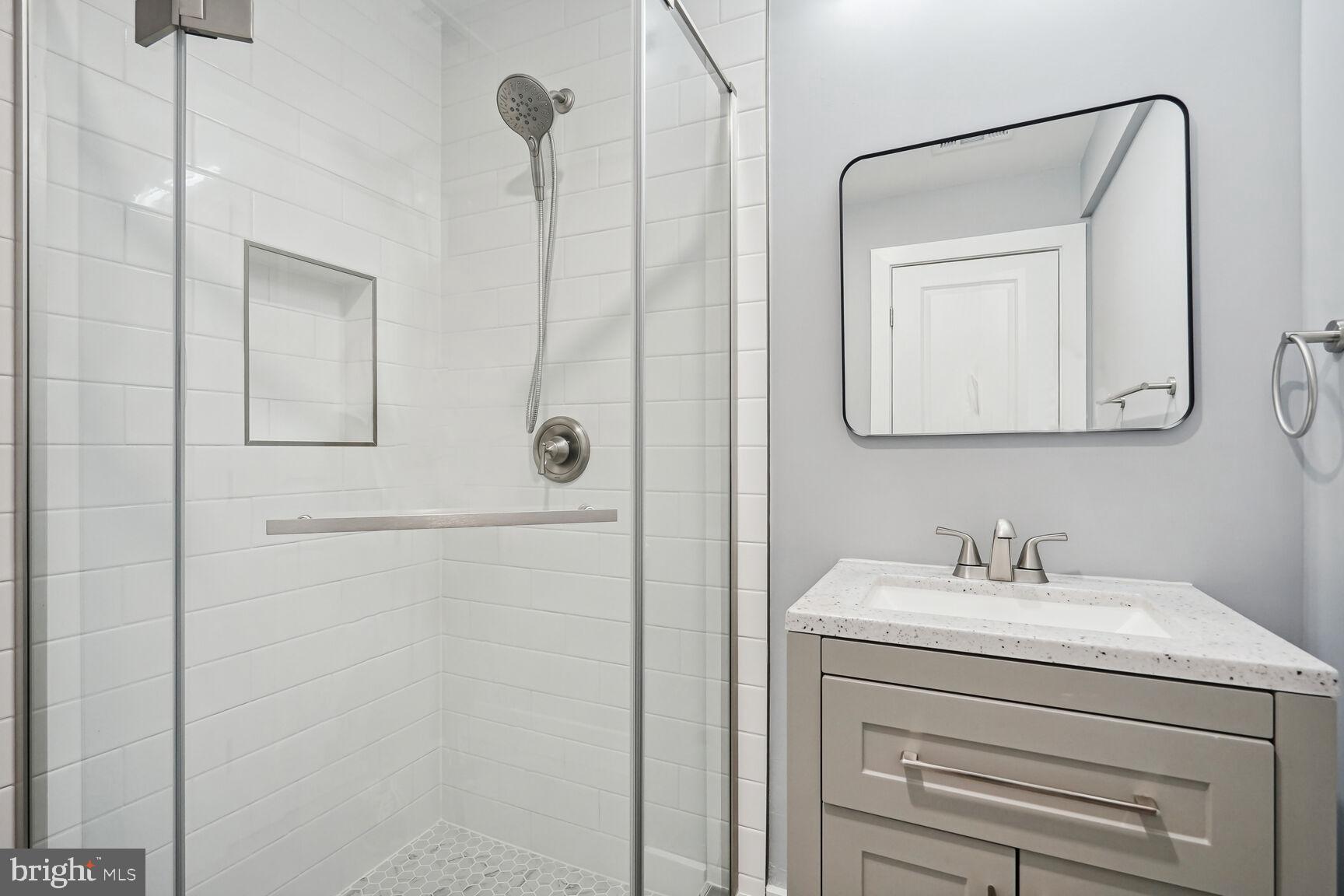 KENWOOD PARK - Residential