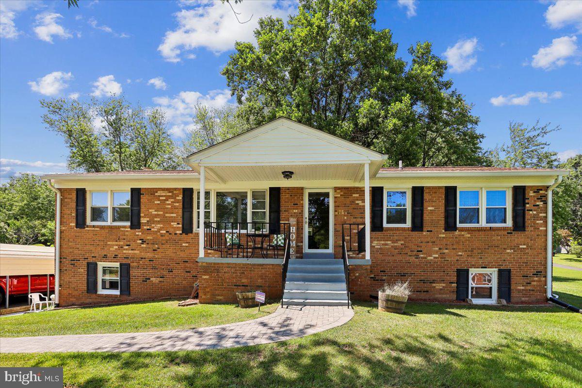 BROKEN HILLS - Residential
