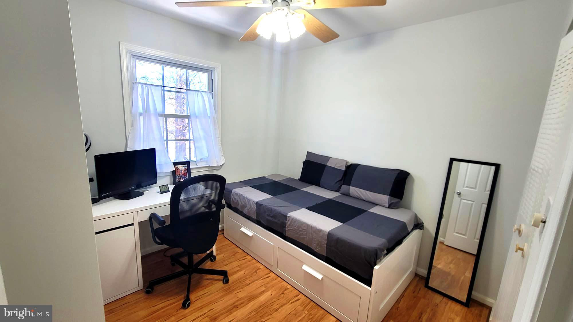 KEENE  MILL WOODS - Residential