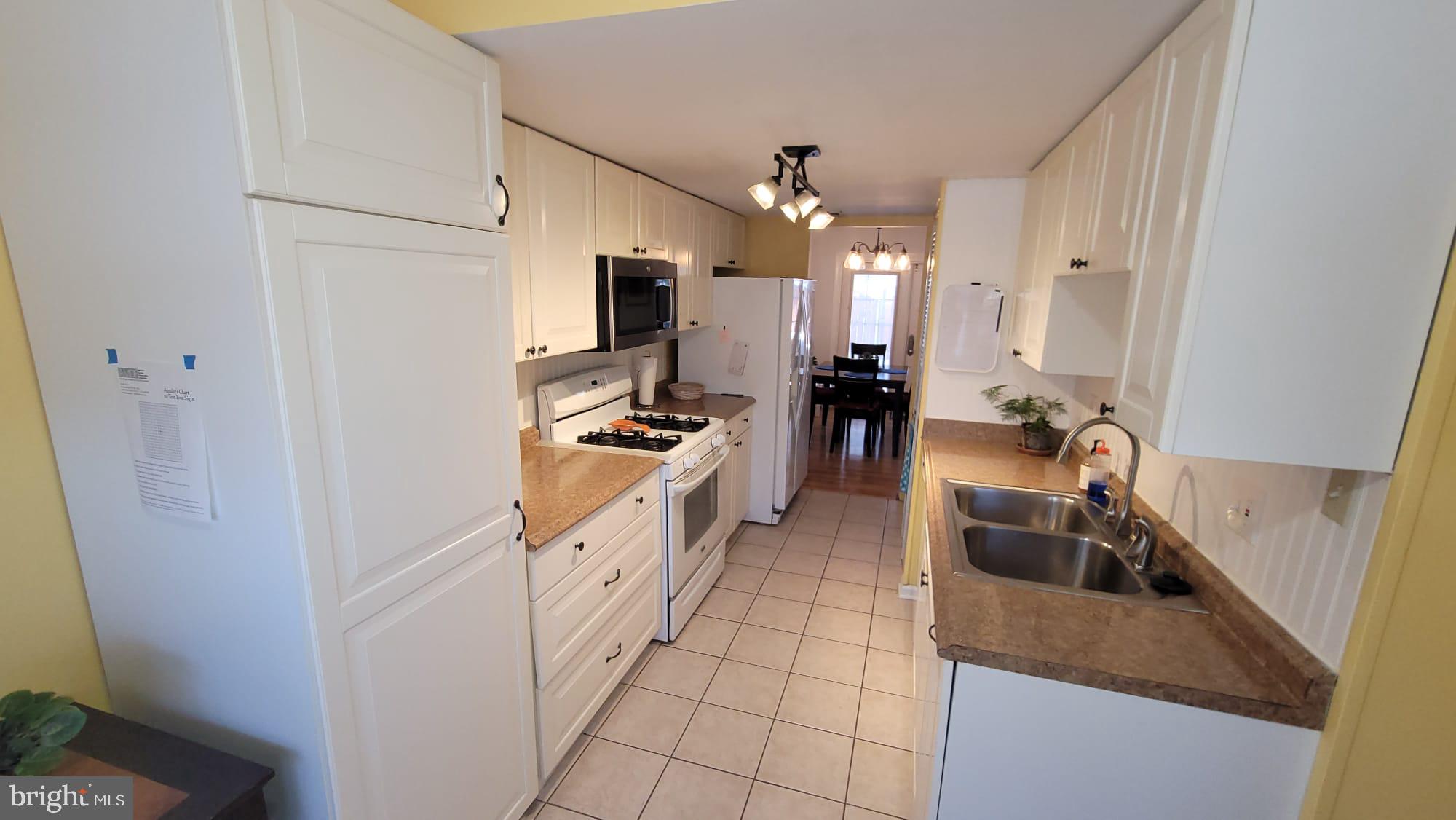 KEENE  MILL WOODS - Residential