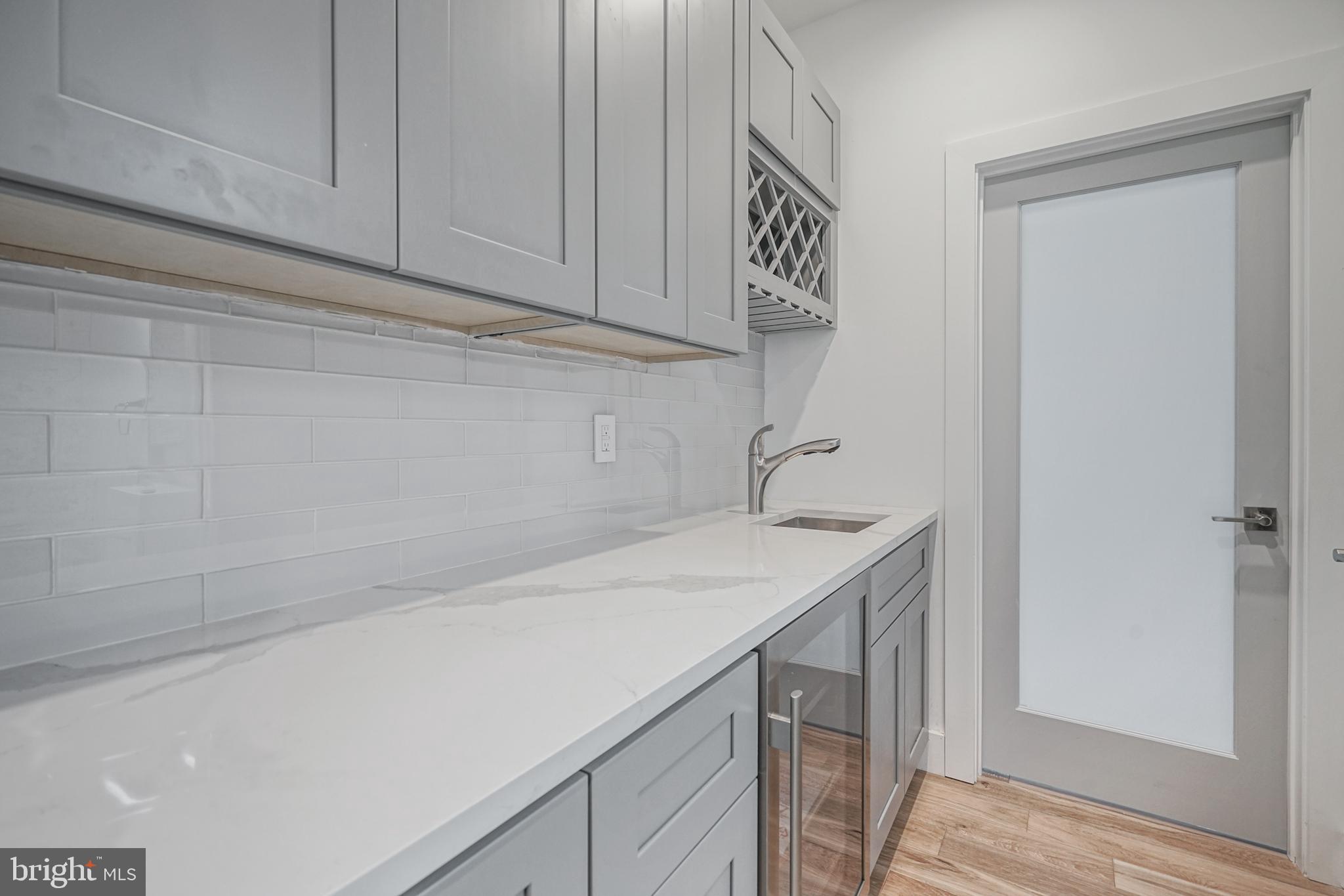 POINT BREEZE - Residential