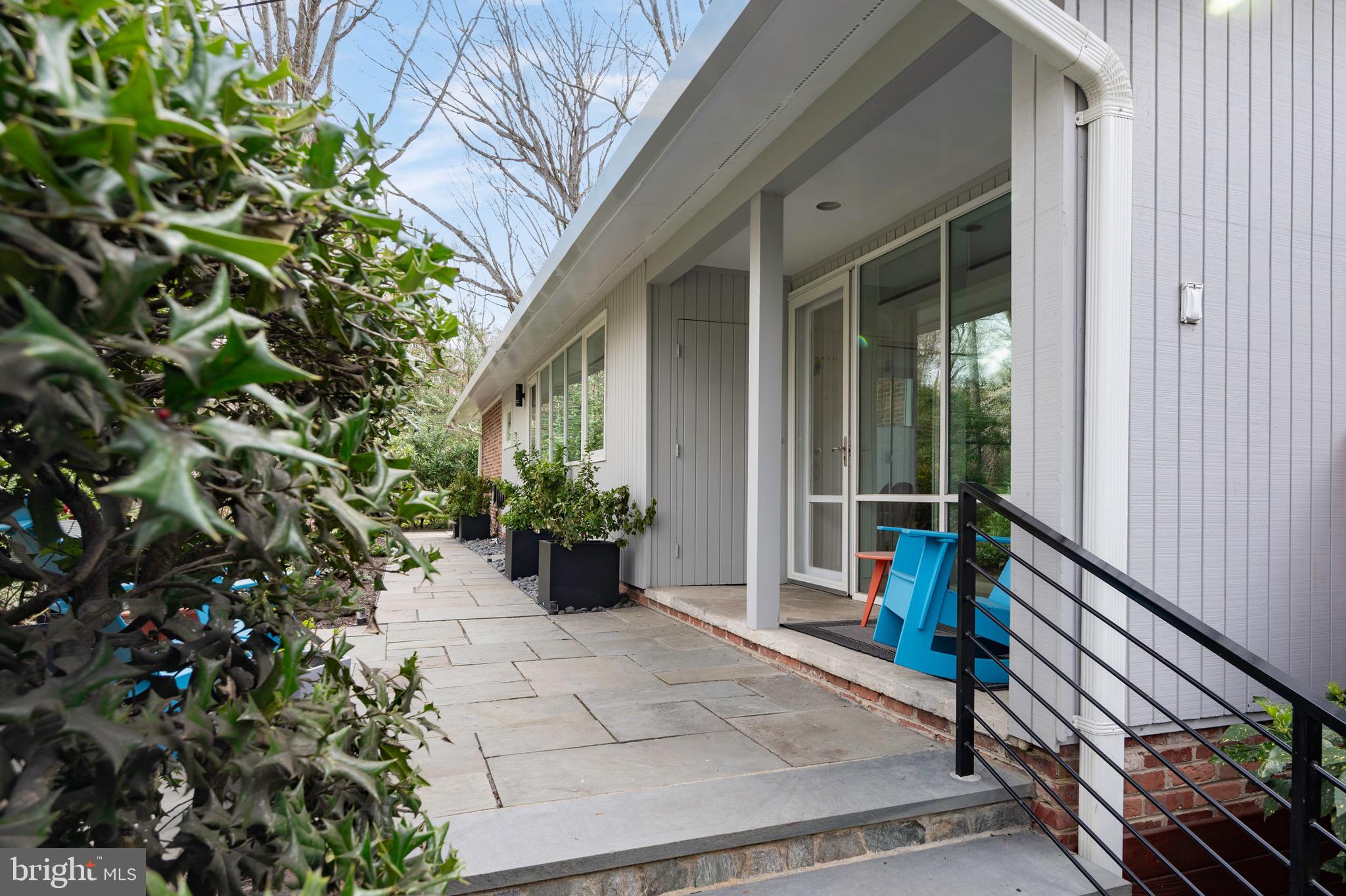 HOLLIN HILLS - Residential
