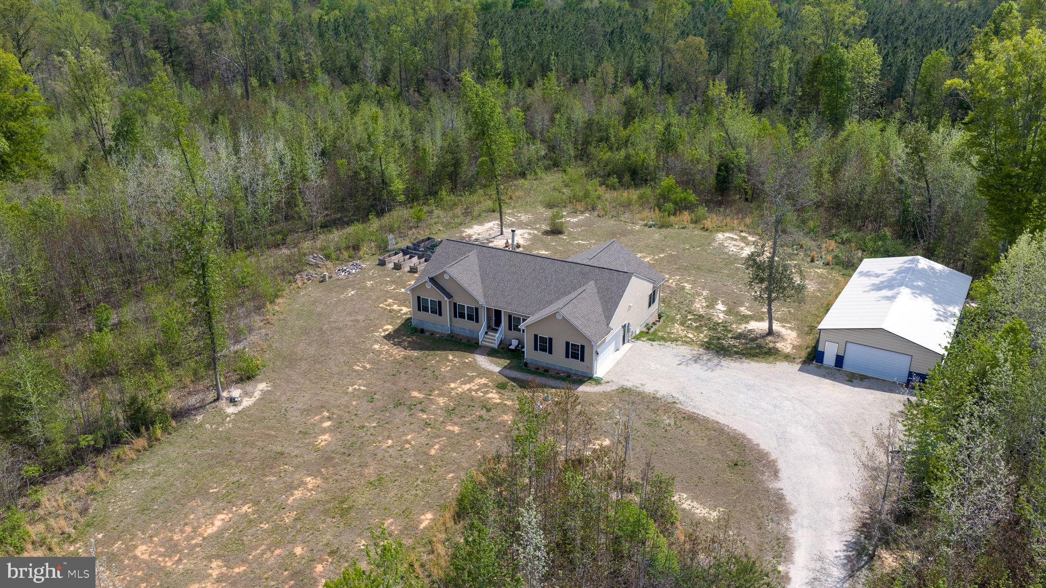 EQUESTRIAN LANDING - Residential