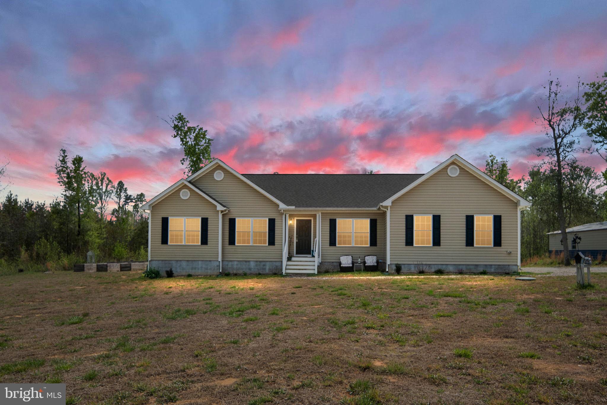 EQUESTRIAN LANDING - Residential