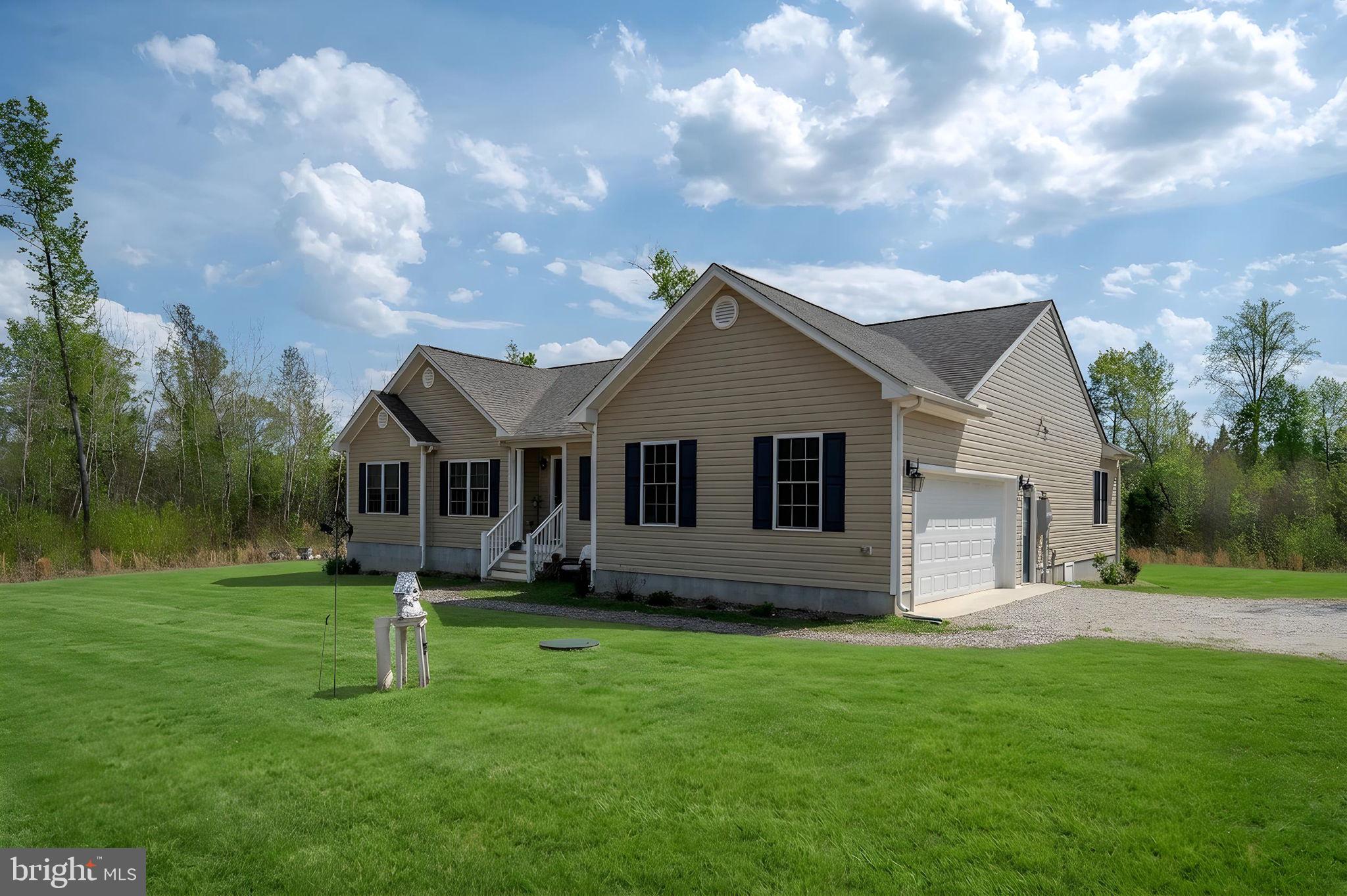 EQUESTRIAN LANDING - Residential