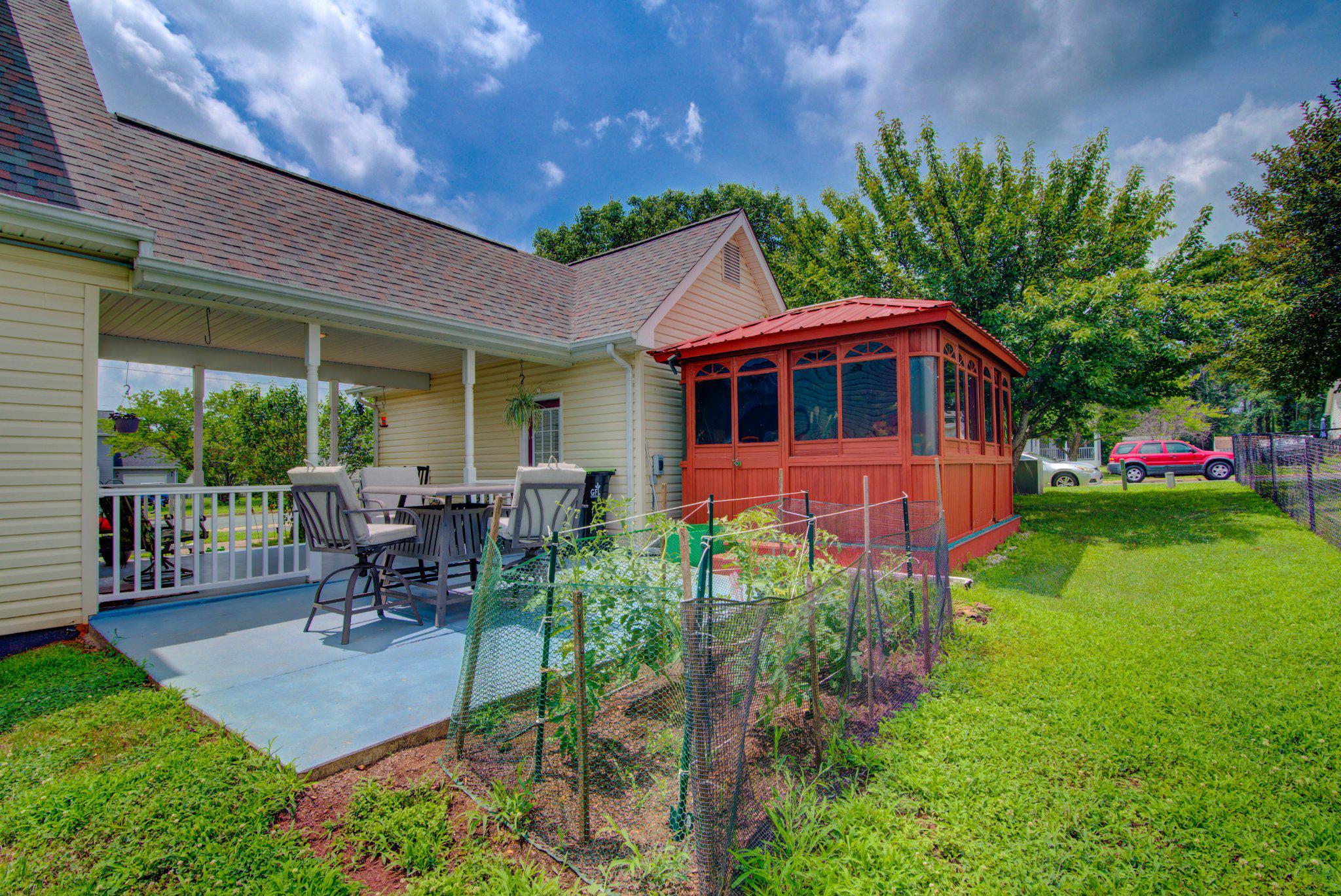 LEES GLEN - Residential