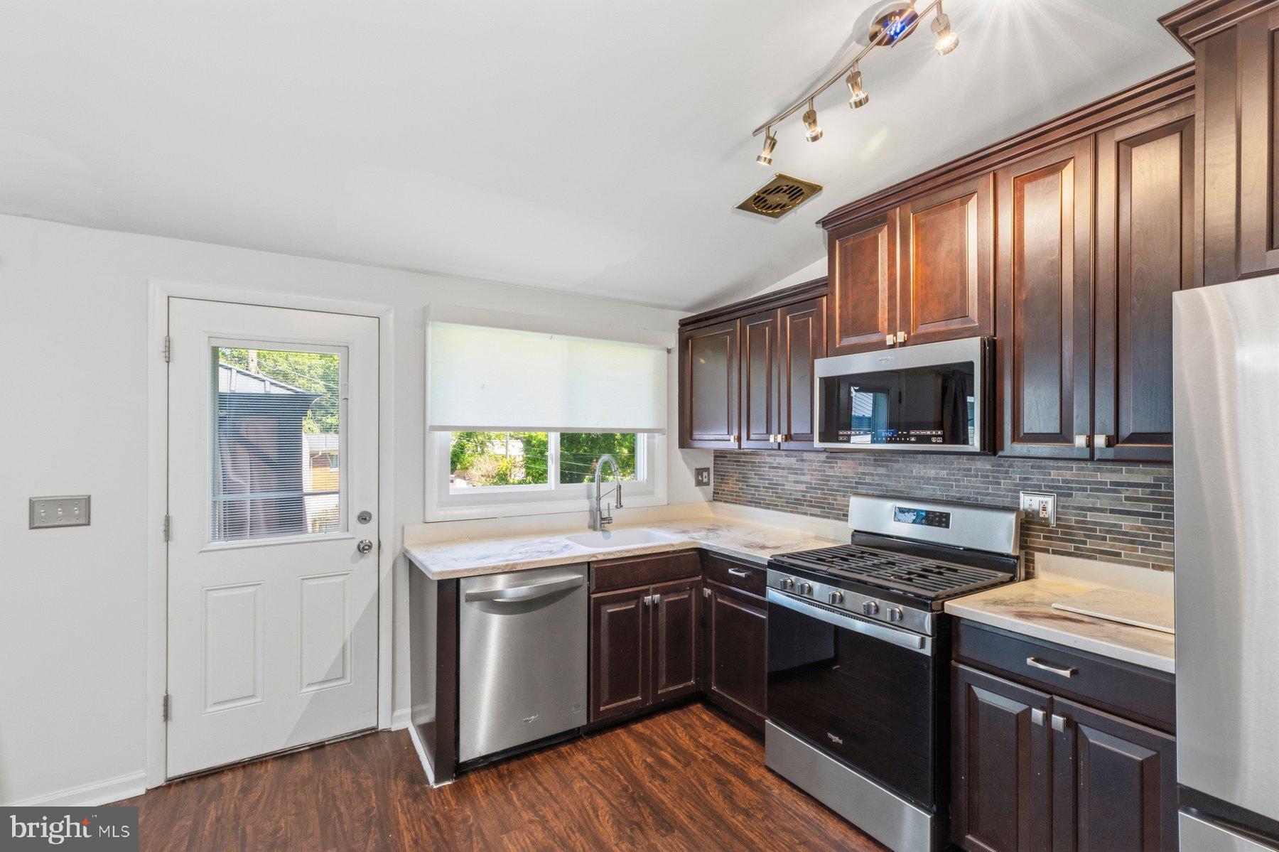 SCOTTS HILL - Residential