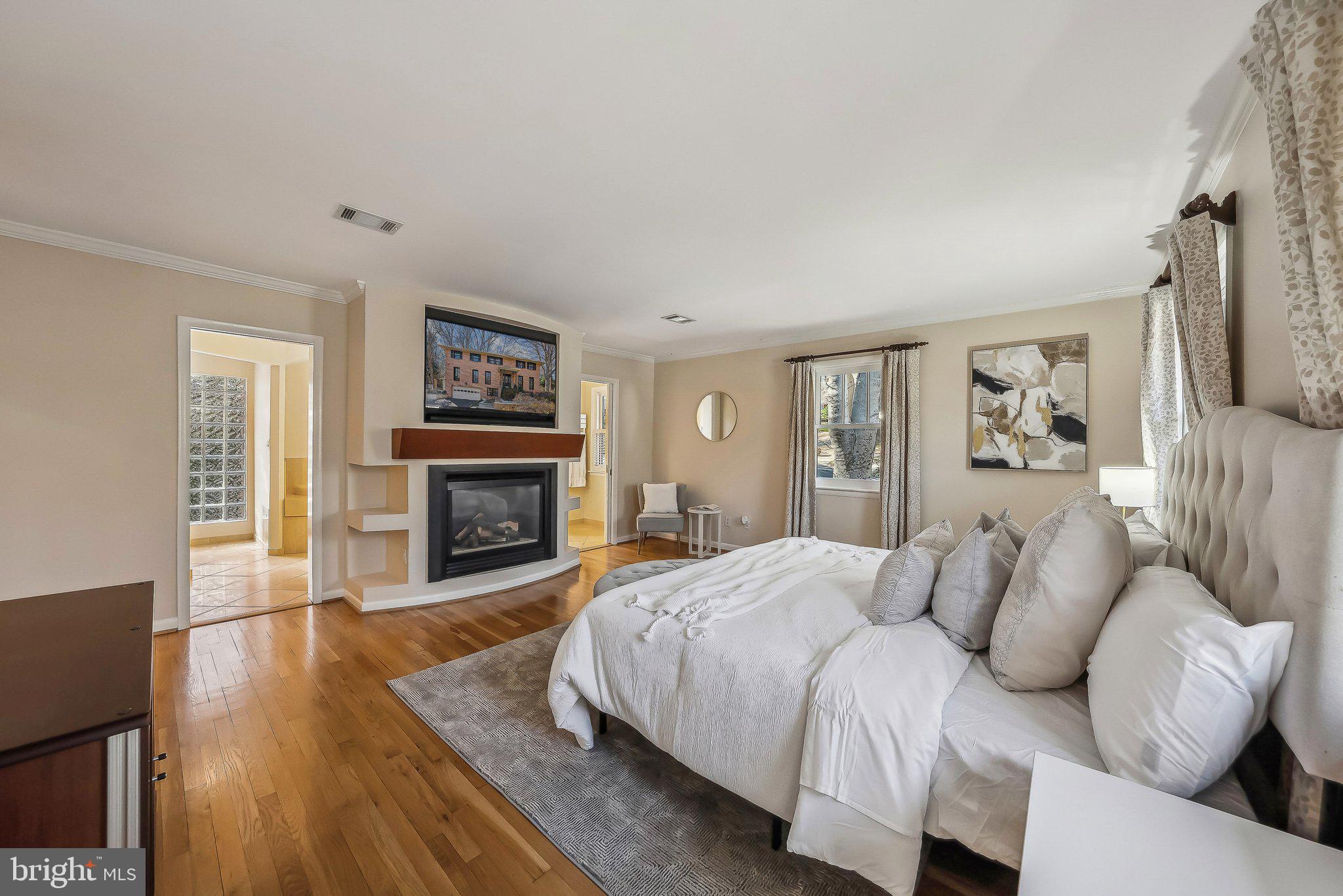 CHAIN BRIDGE HEIGHTS - Residential