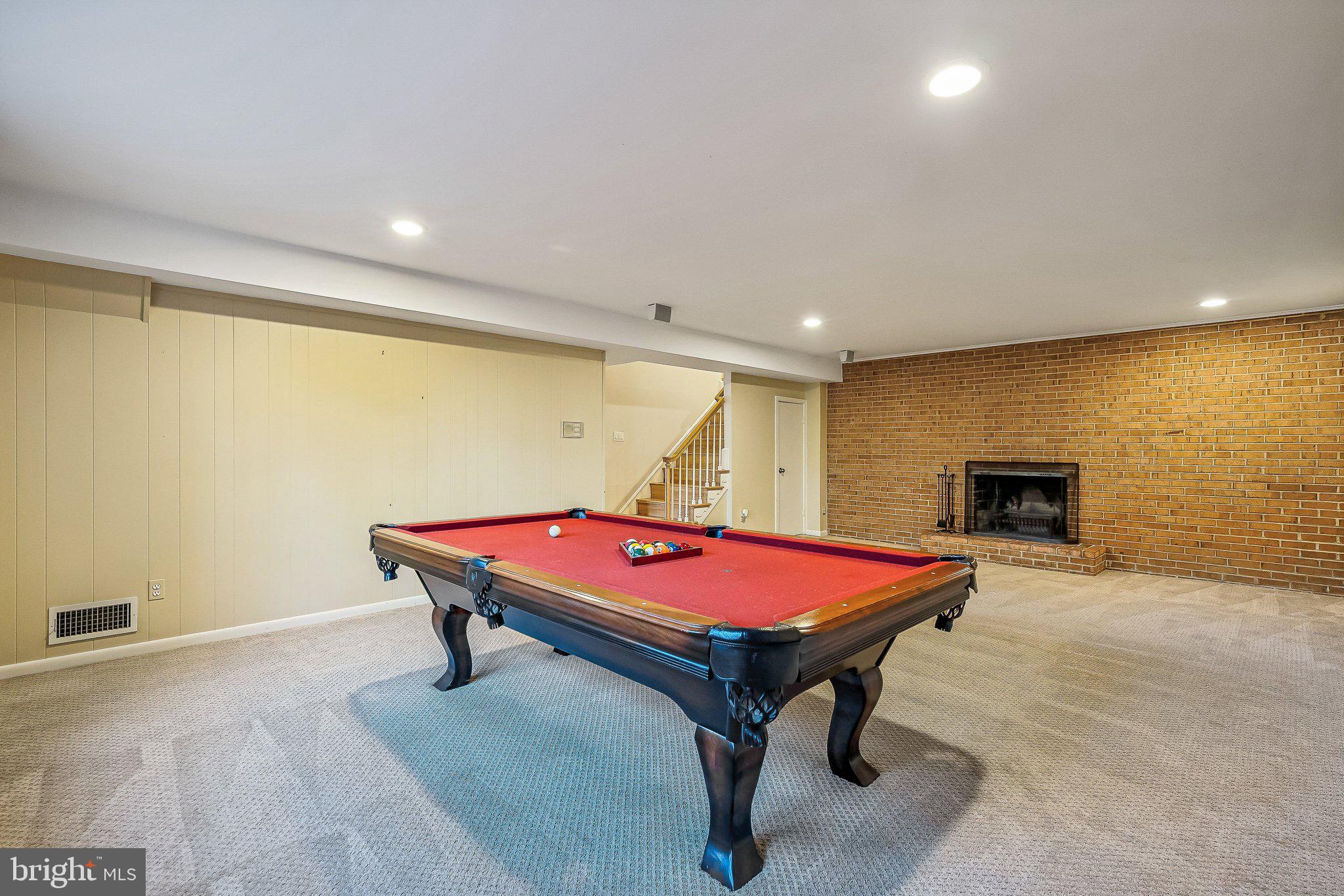 CHAIN BRIDGE HEIGHTS - Residential