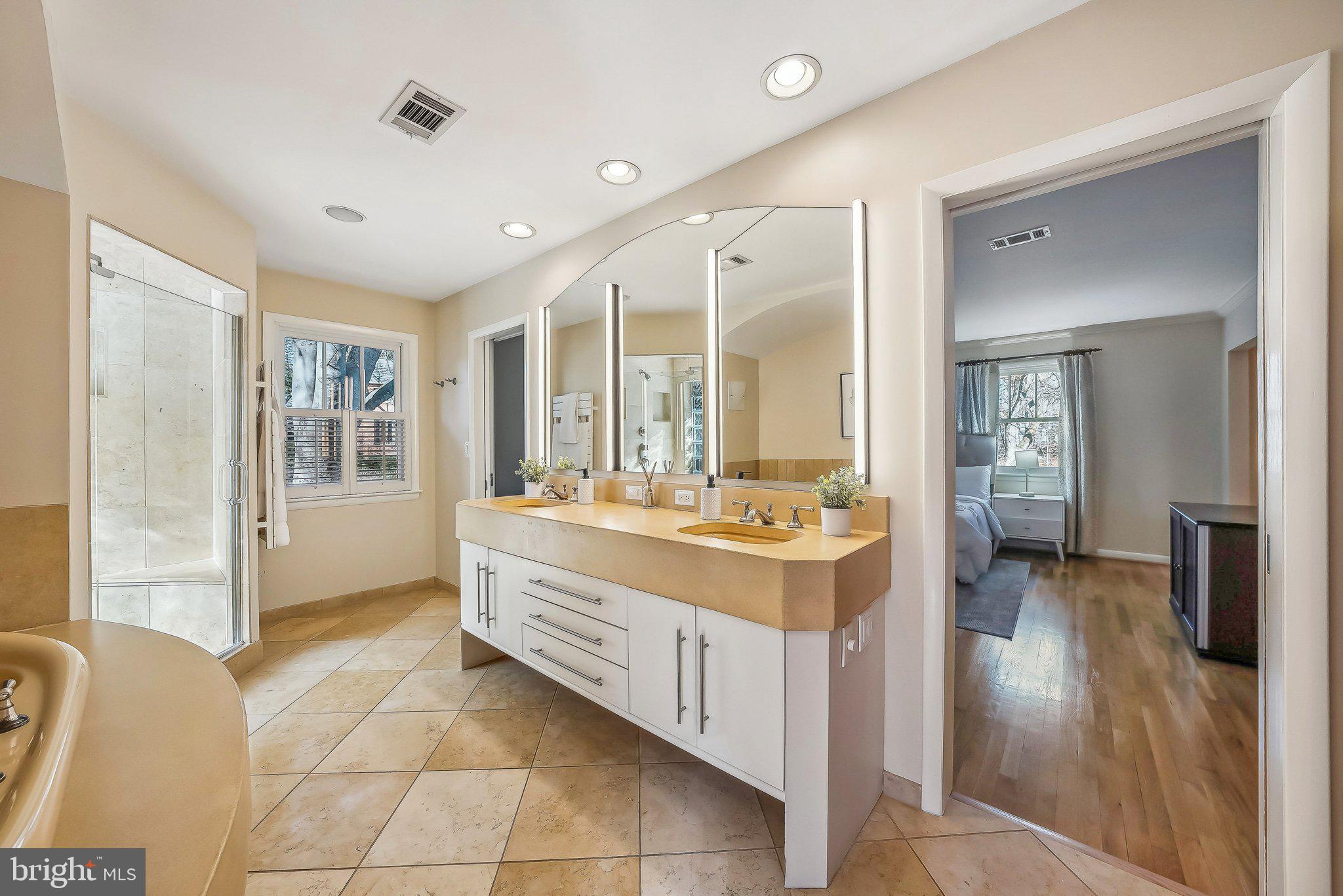 CHAIN BRIDGE HEIGHTS - Residential