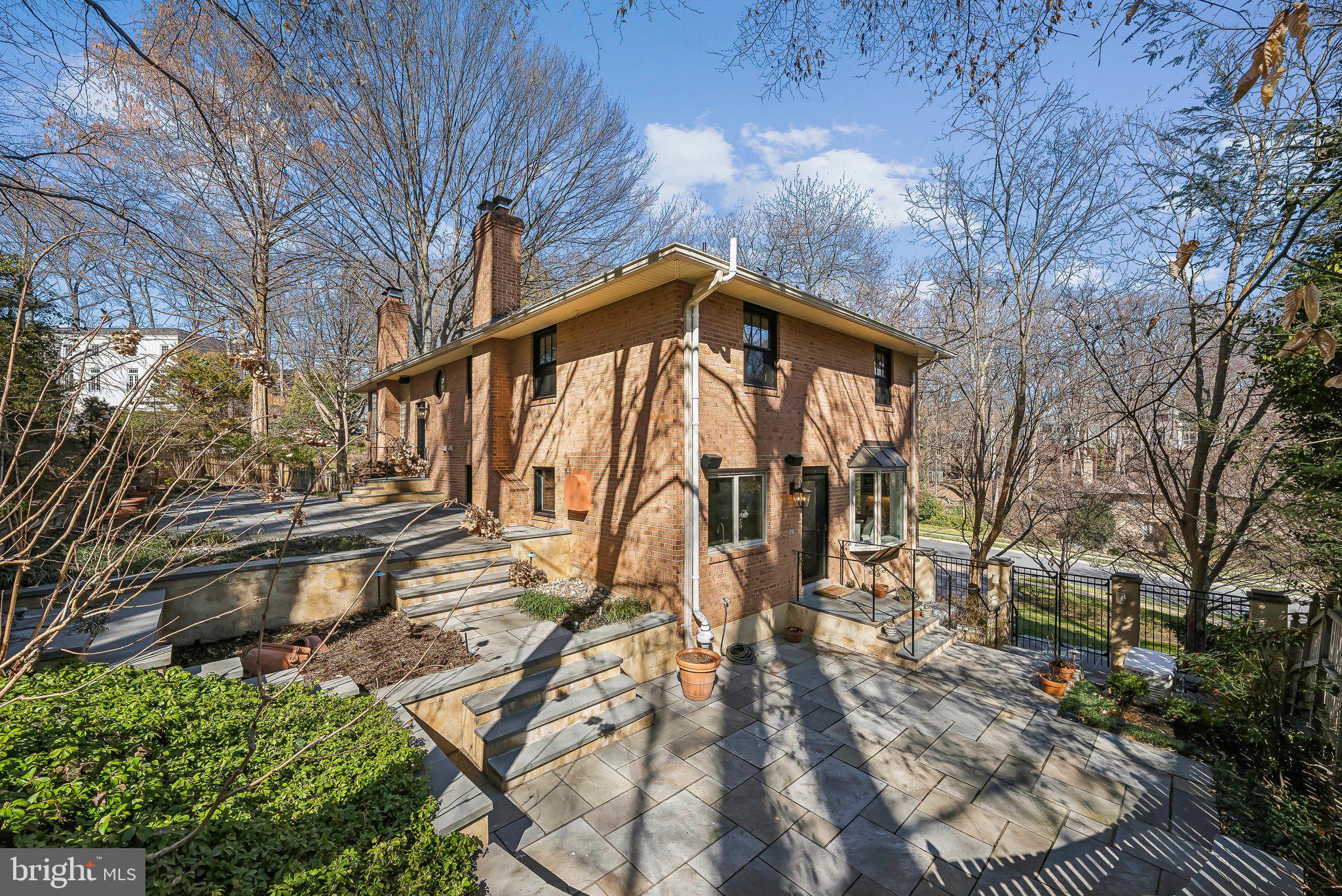 CHAIN BRIDGE HEIGHTS - Residential