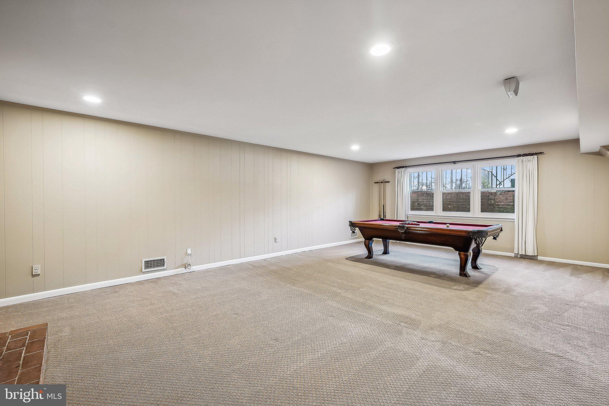 CHAIN BRIDGE HEIGHTS - Residential