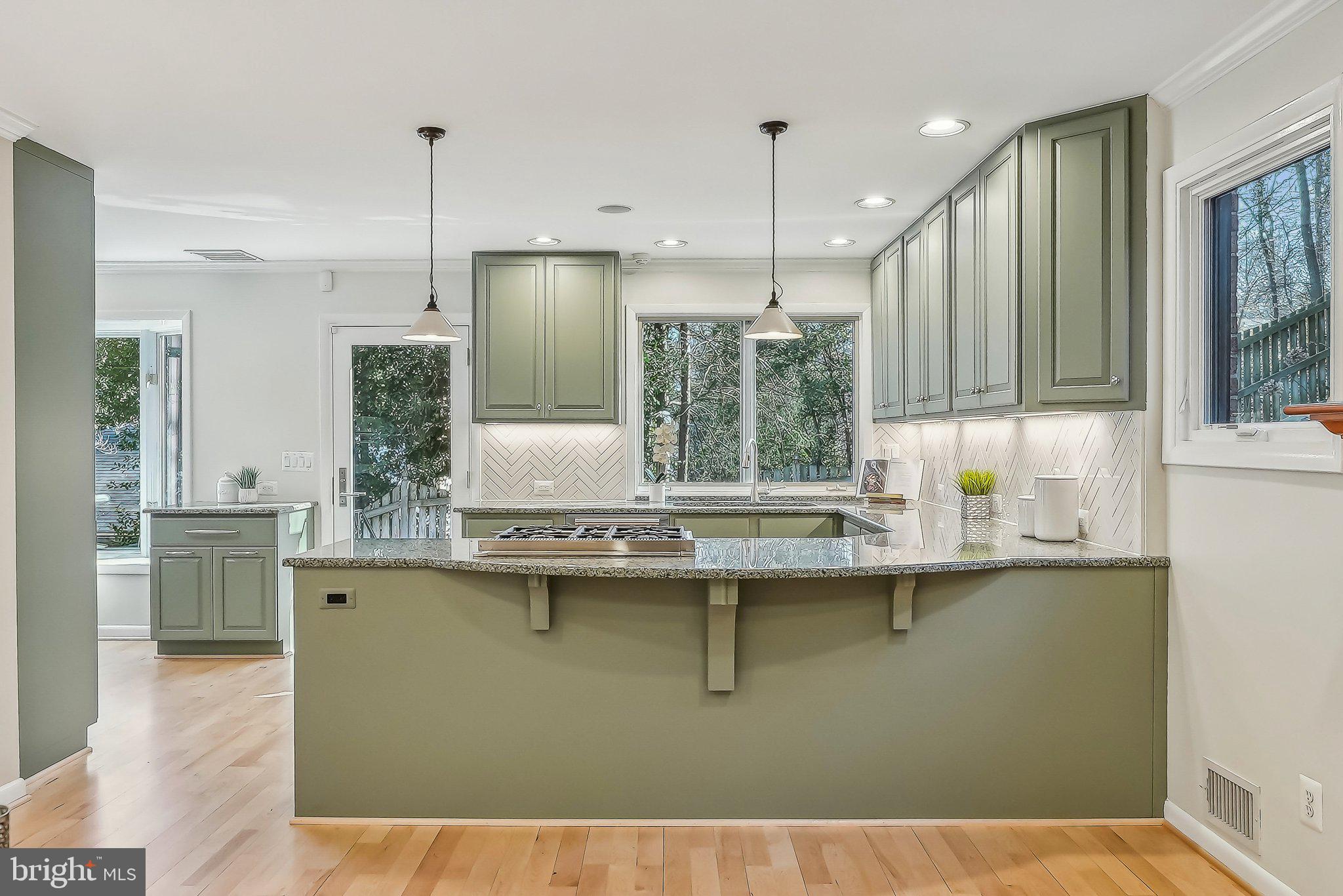 CHAIN BRIDGE HEIGHTS - Residential