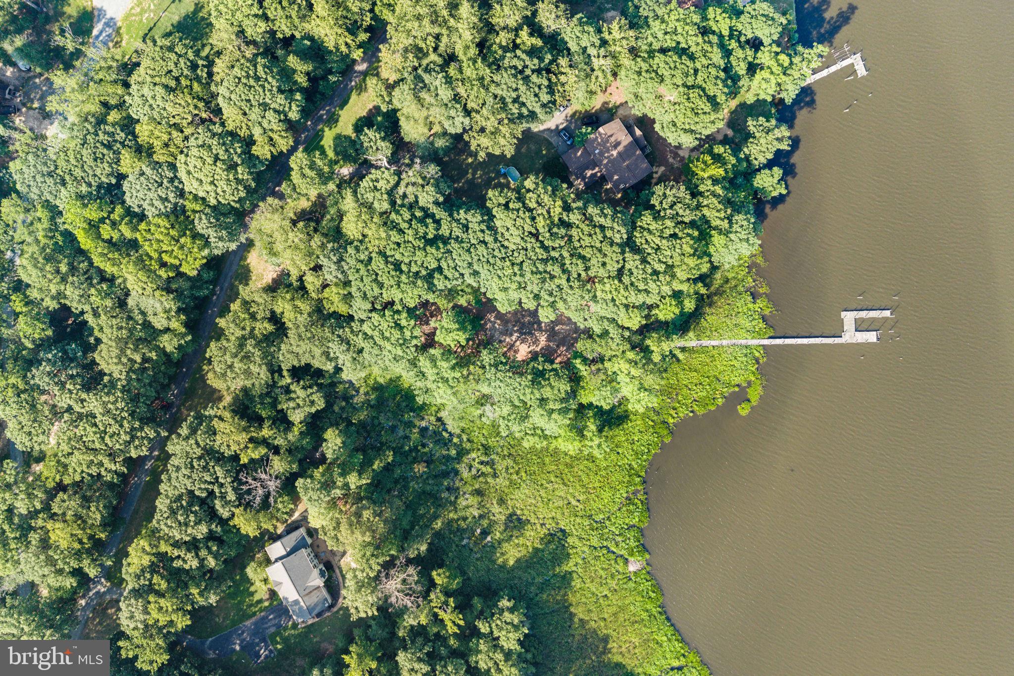 SHADY COVE - Land