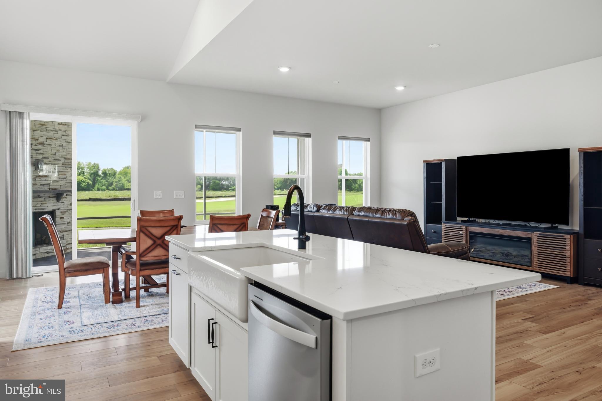 RIVER MARSH - Residential