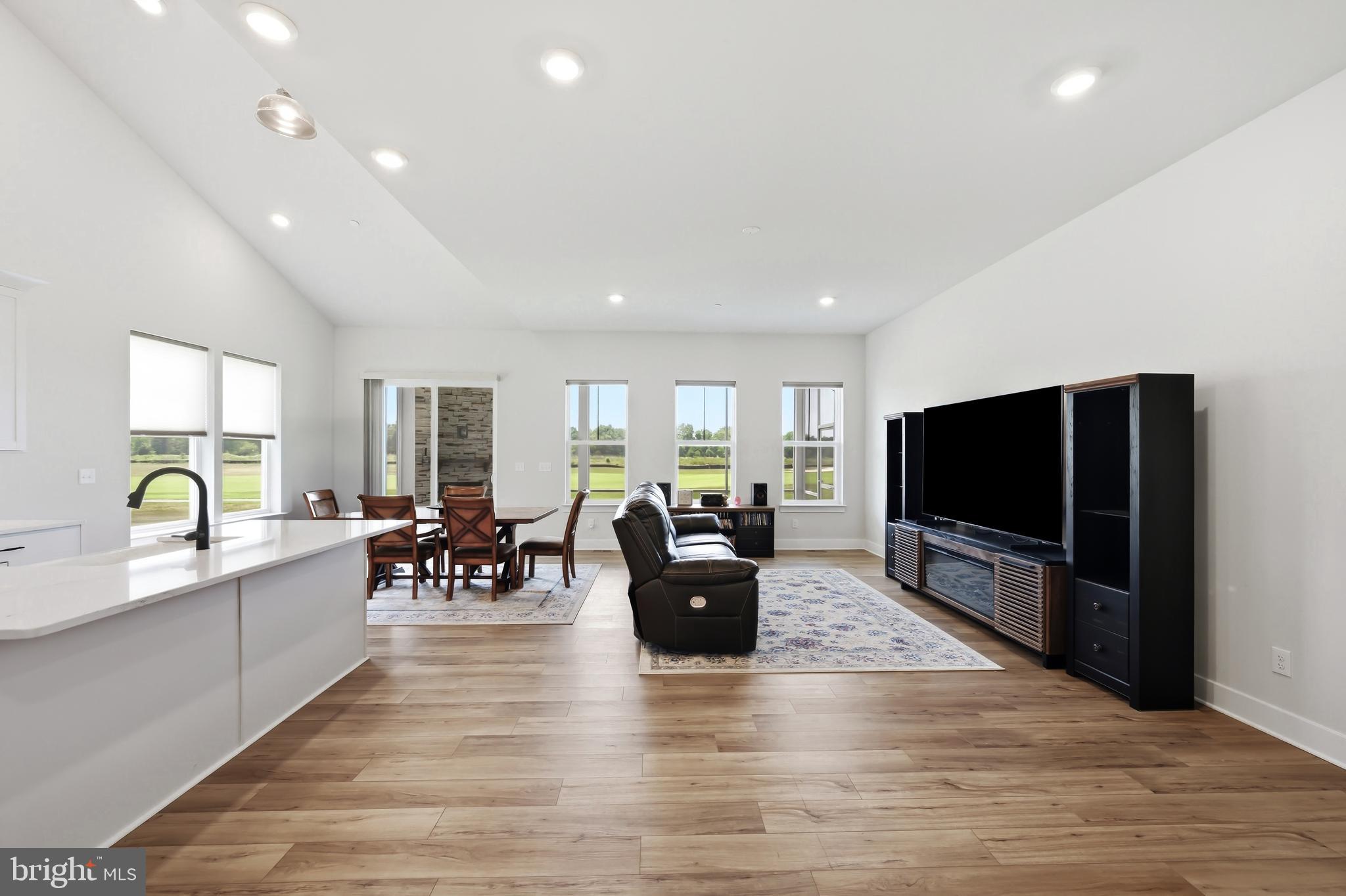 RIVER MARSH - Residential