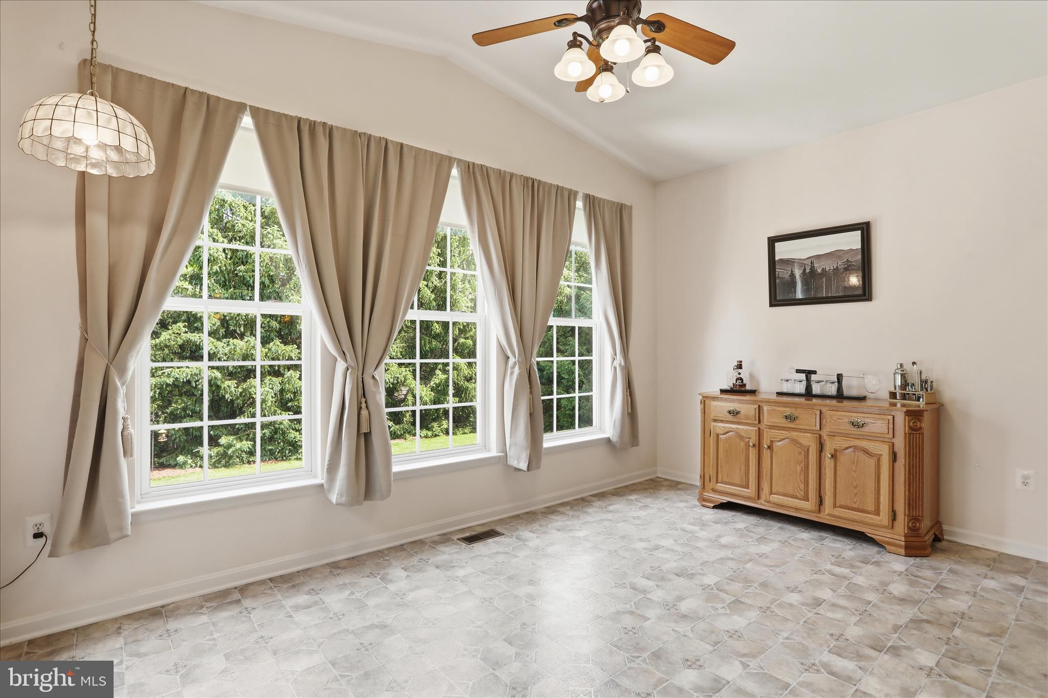 CRESTVIEW - Residential