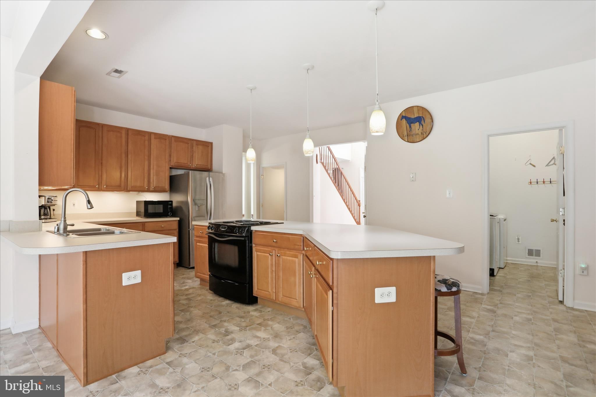CRESTVIEW - Residential