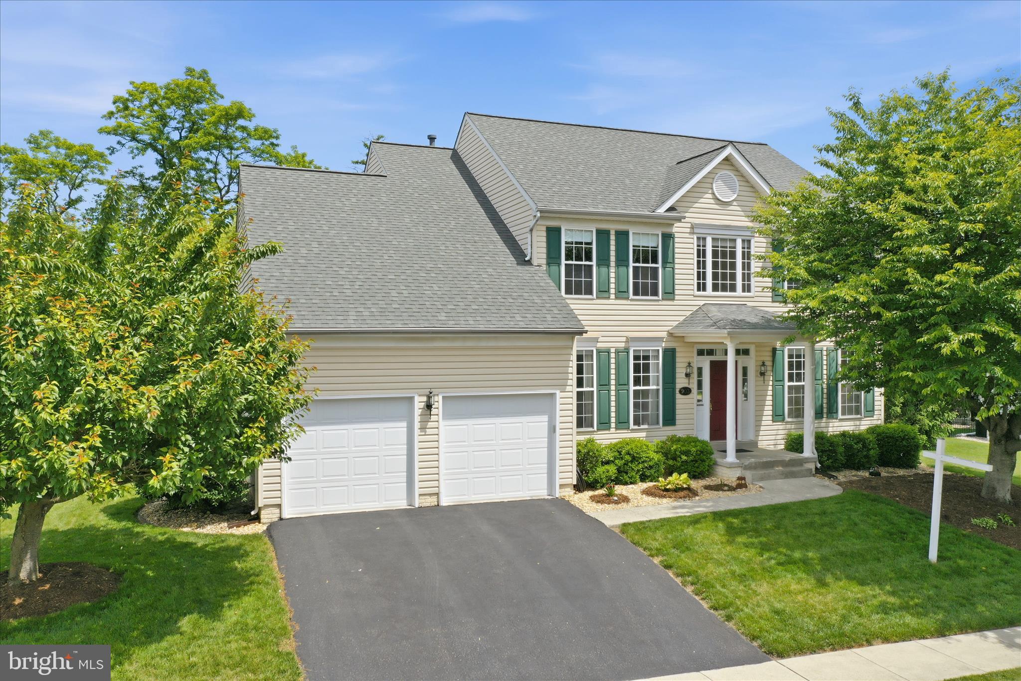 CRESTVIEW - Residential