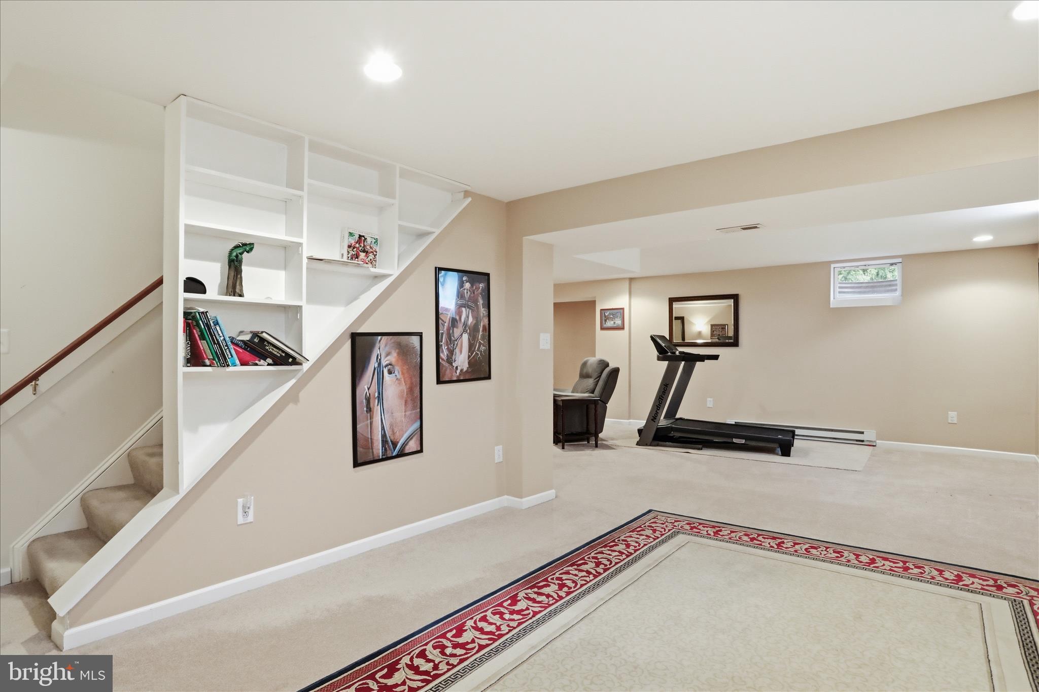 CRESTVIEW - Residential