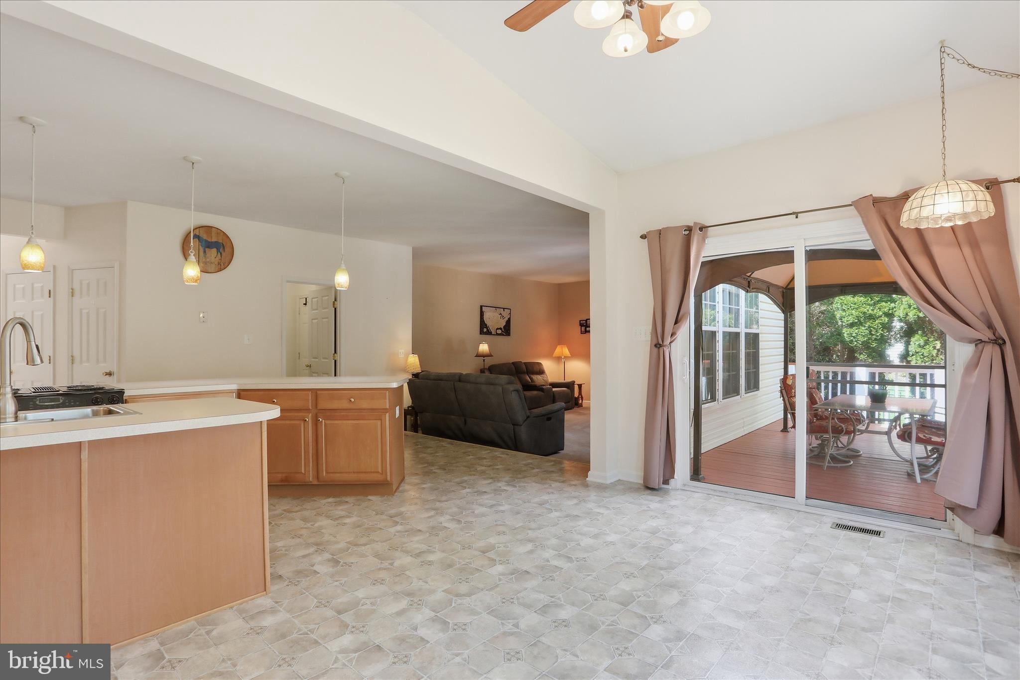 CRESTVIEW - Residential