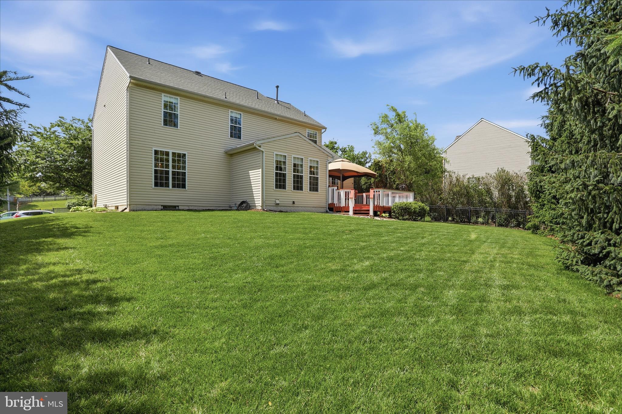 CRESTVIEW - Residential