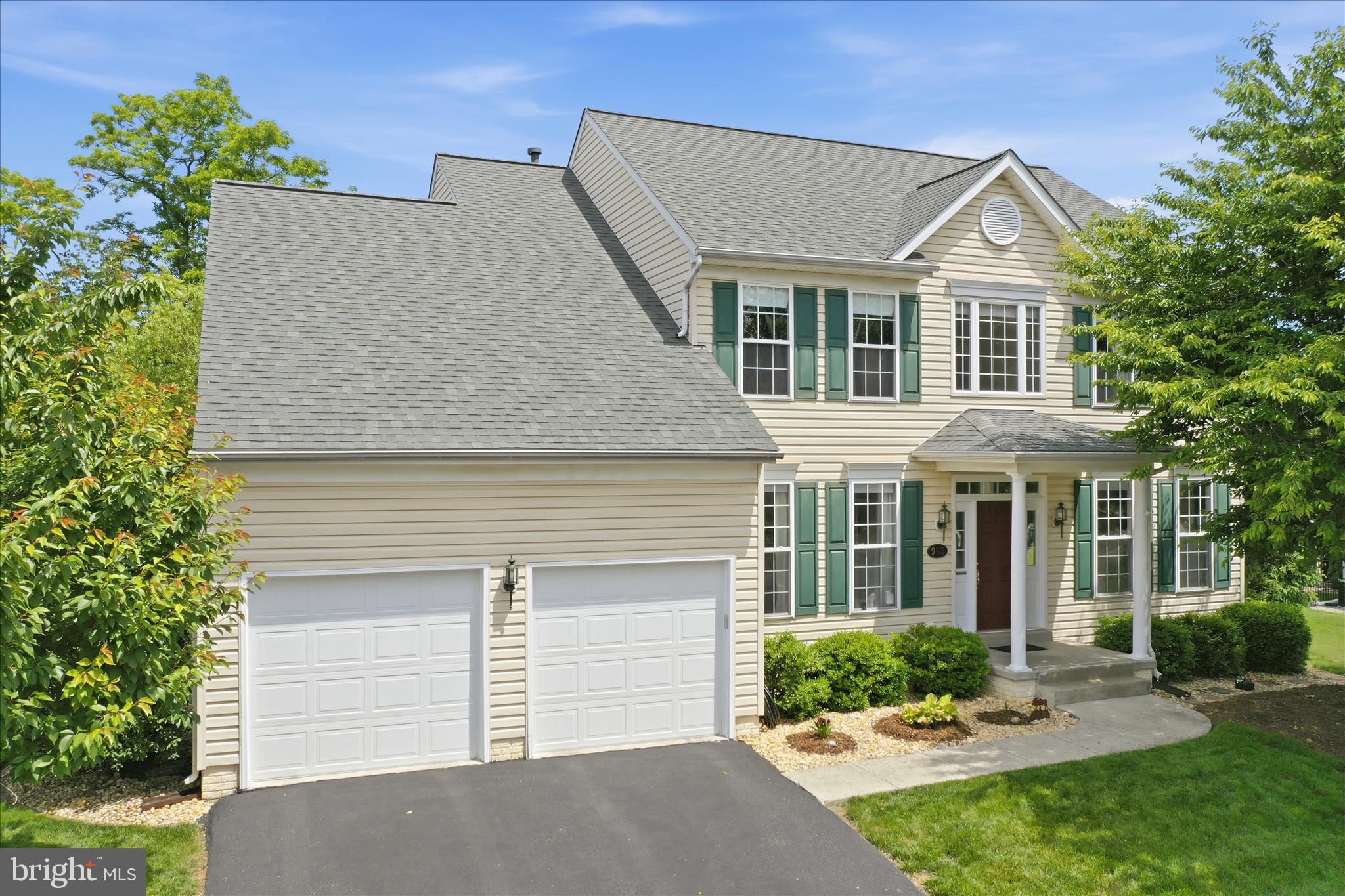 CRESTVIEW - Residential