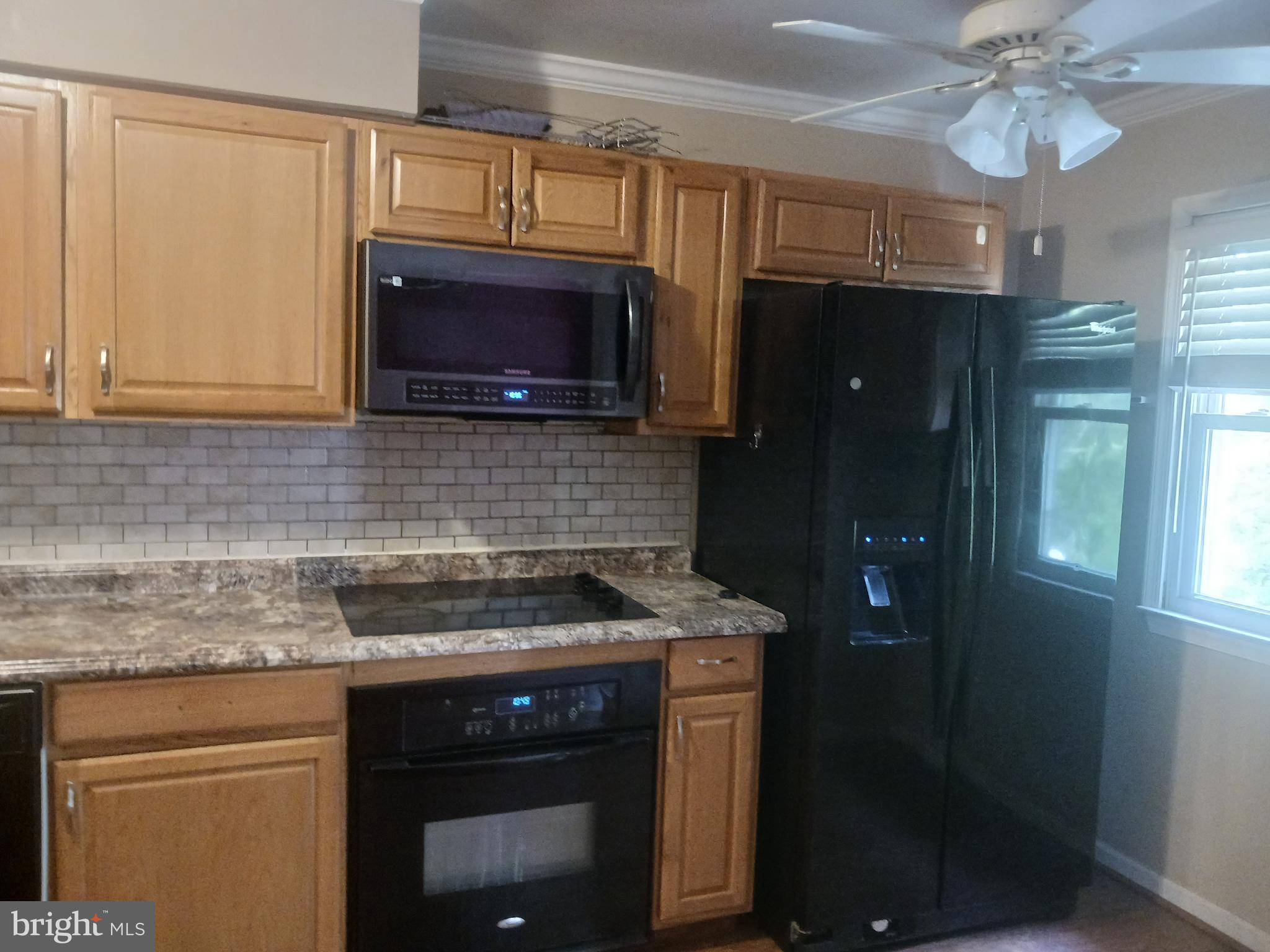 Great Rental, Close to everything.  3 full levels with tons of space. Newer appliances, HVAC SYSTEM ,  freshly painted.  Your Family will love this space
Fenced in backyard.  Nice upgrades. Section 8 would be considered.  Call Trulans for more info