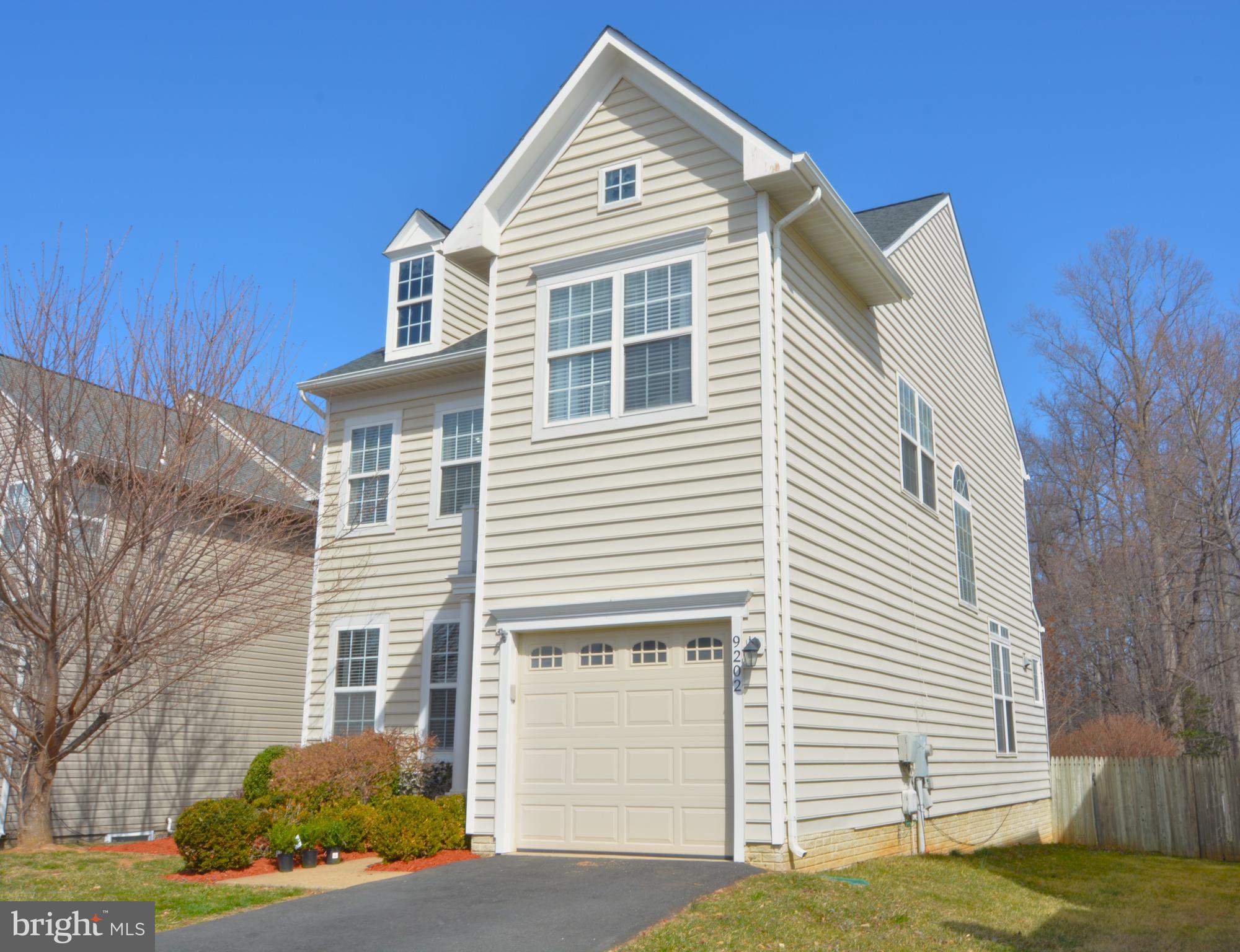 BLOOMS CROSSING SEC B PH - Residential