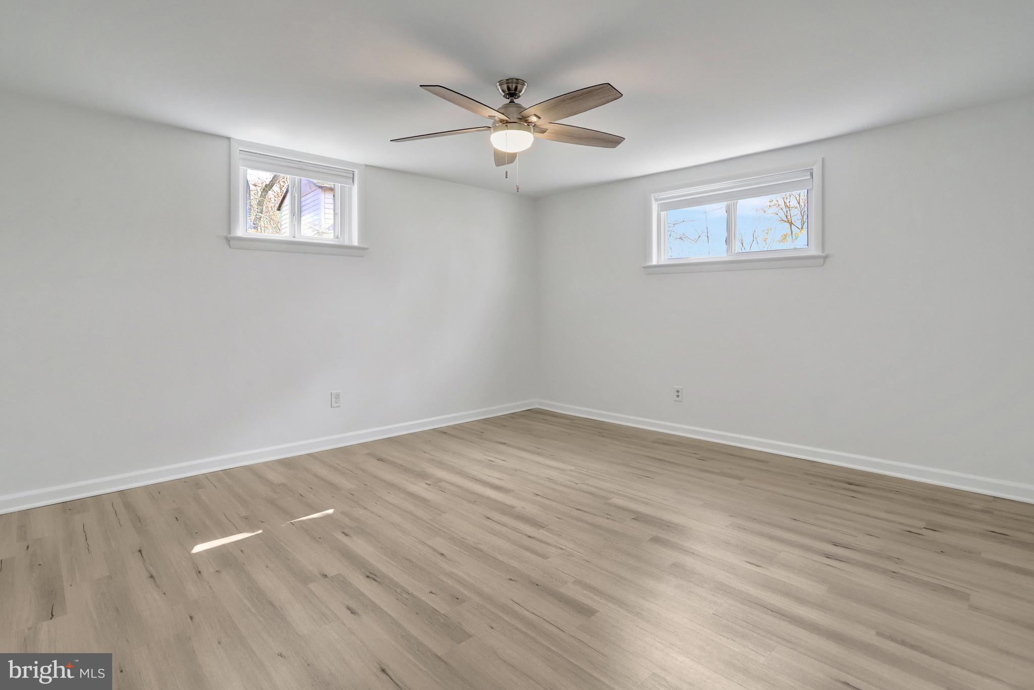 RIVERSIDE ESTATES - Residential