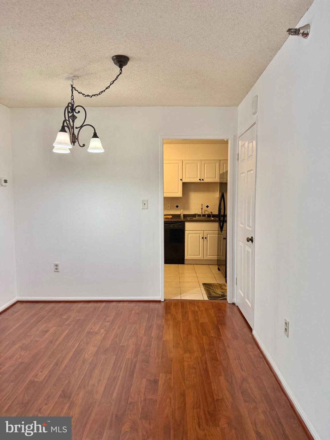 LEISURE WORLD - Residential