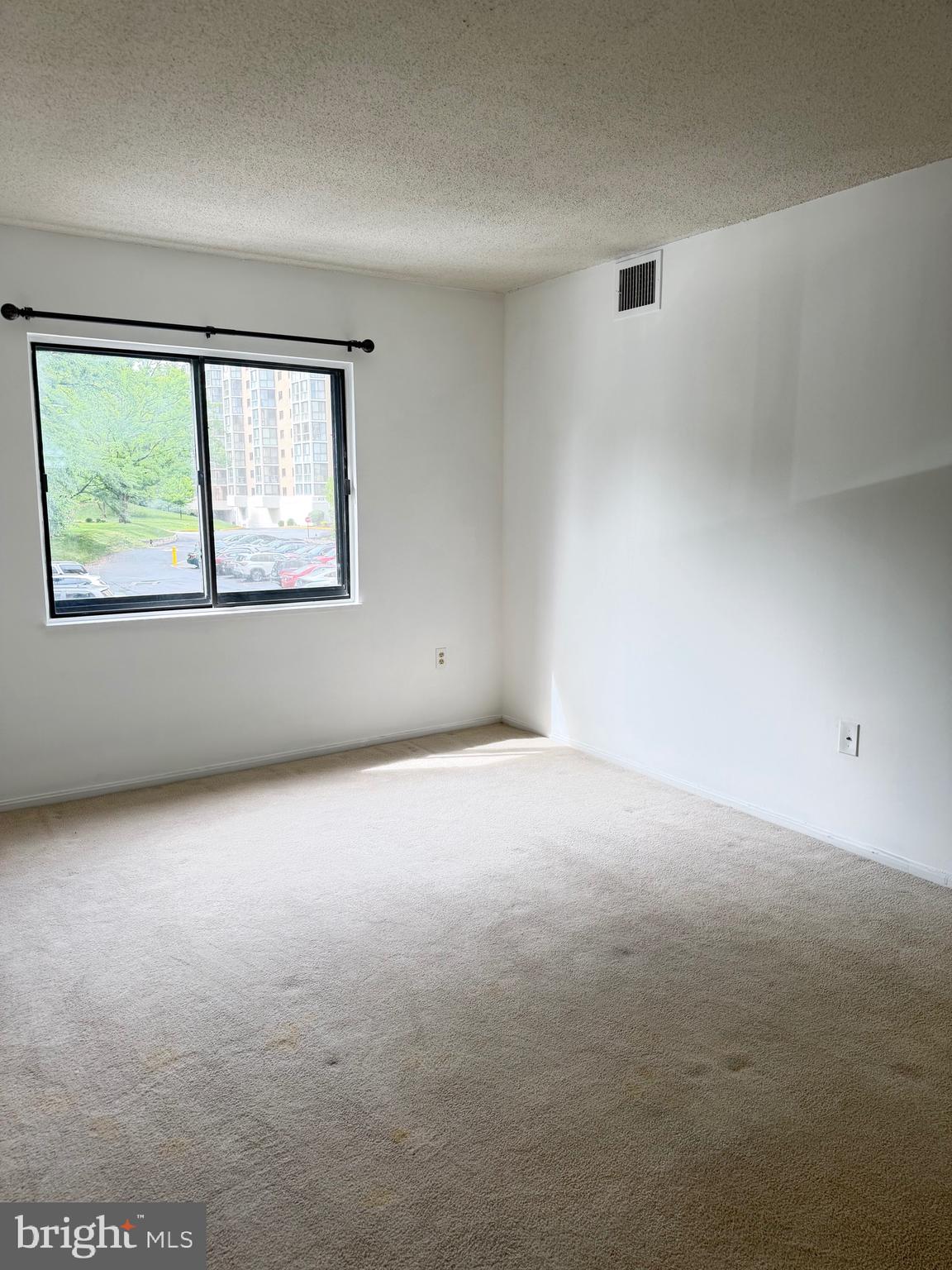 LEISURE WORLD - Residential