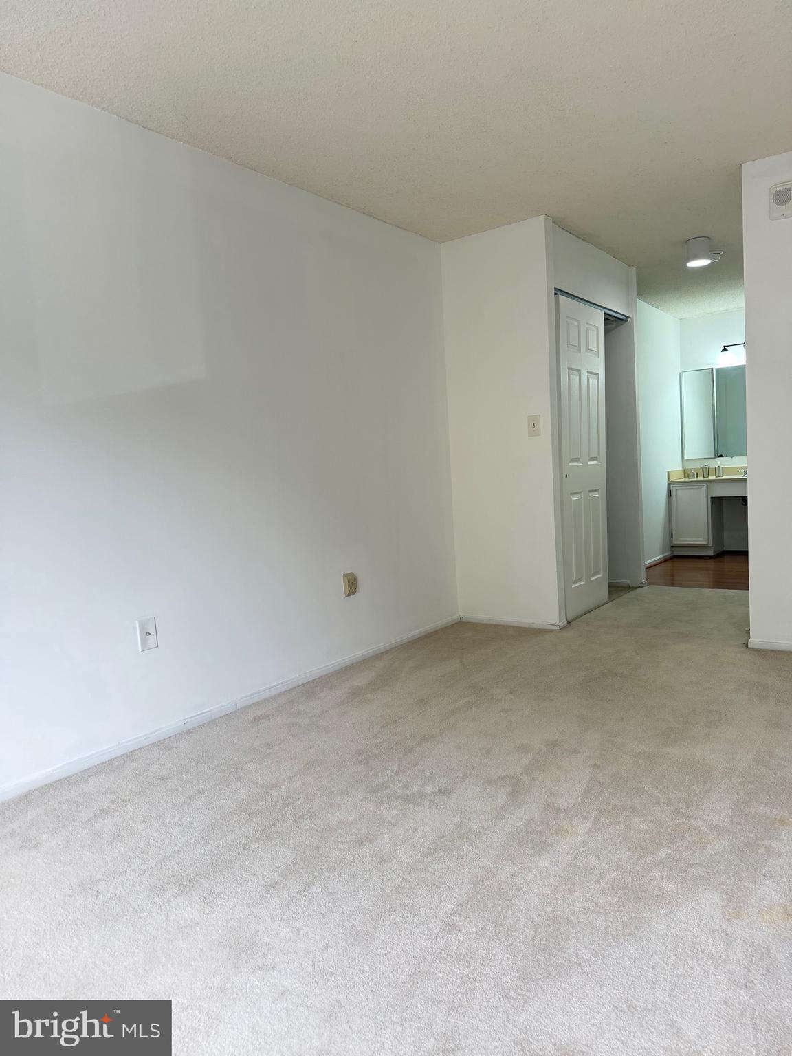 LEISURE WORLD - Residential