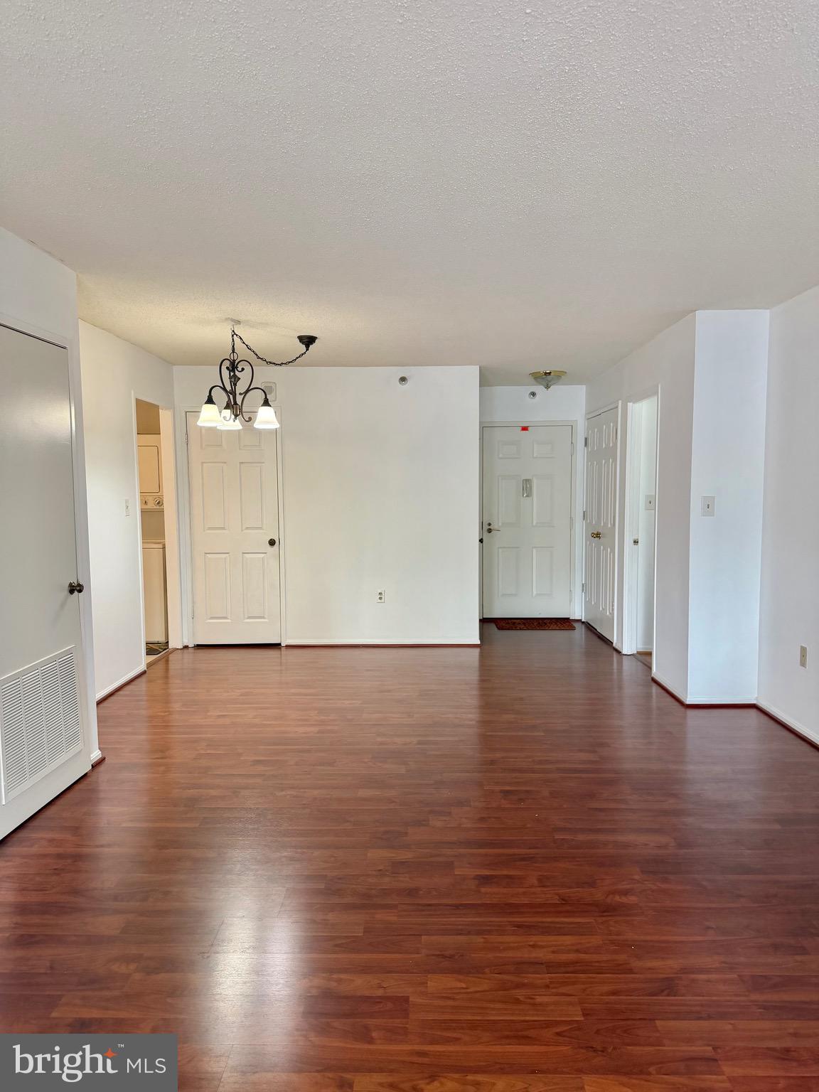 LEISURE WORLD - Residential