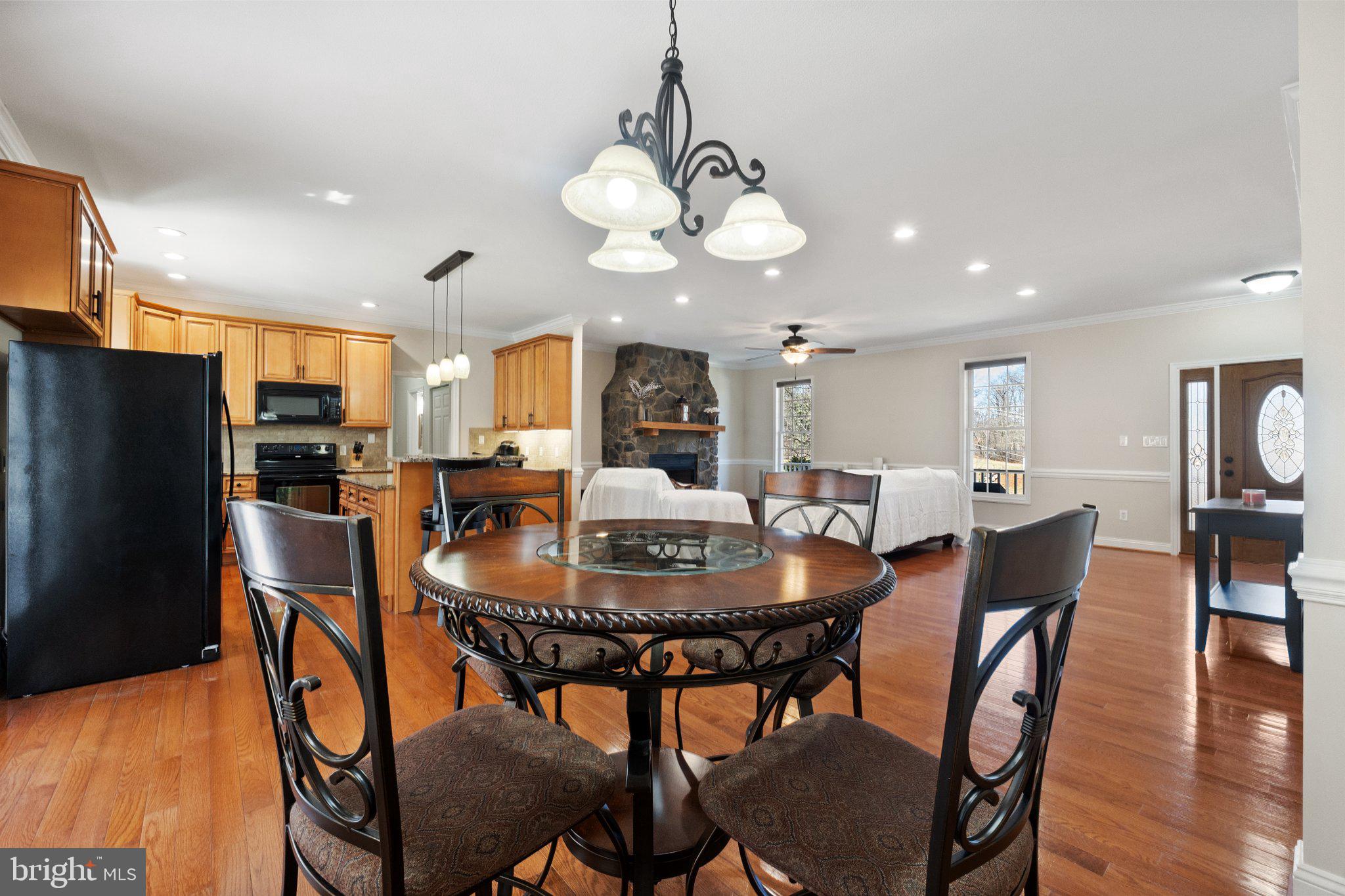 GIBSON BOTTOM - Residential