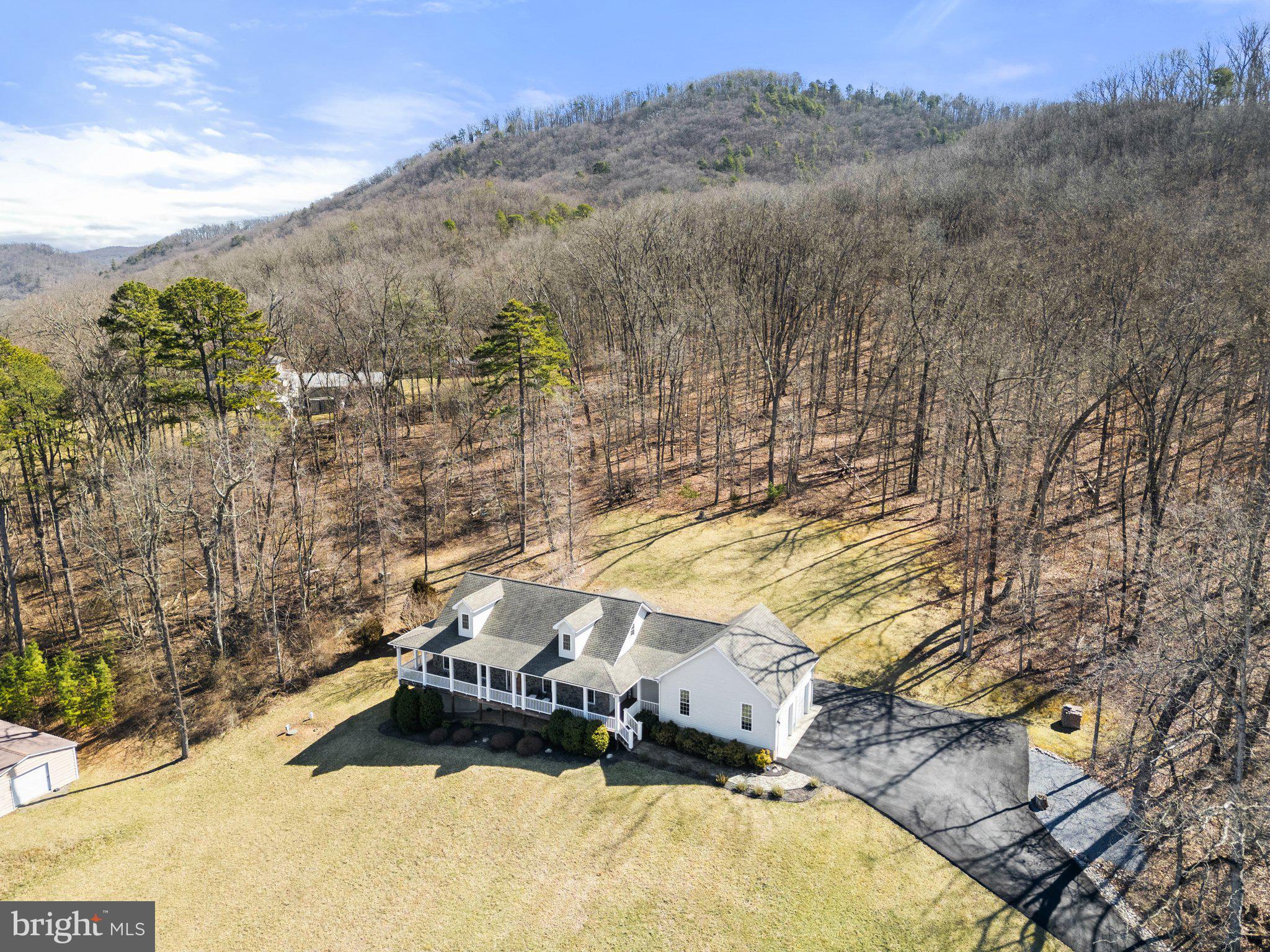 GIBSON BOTTOM - Residential