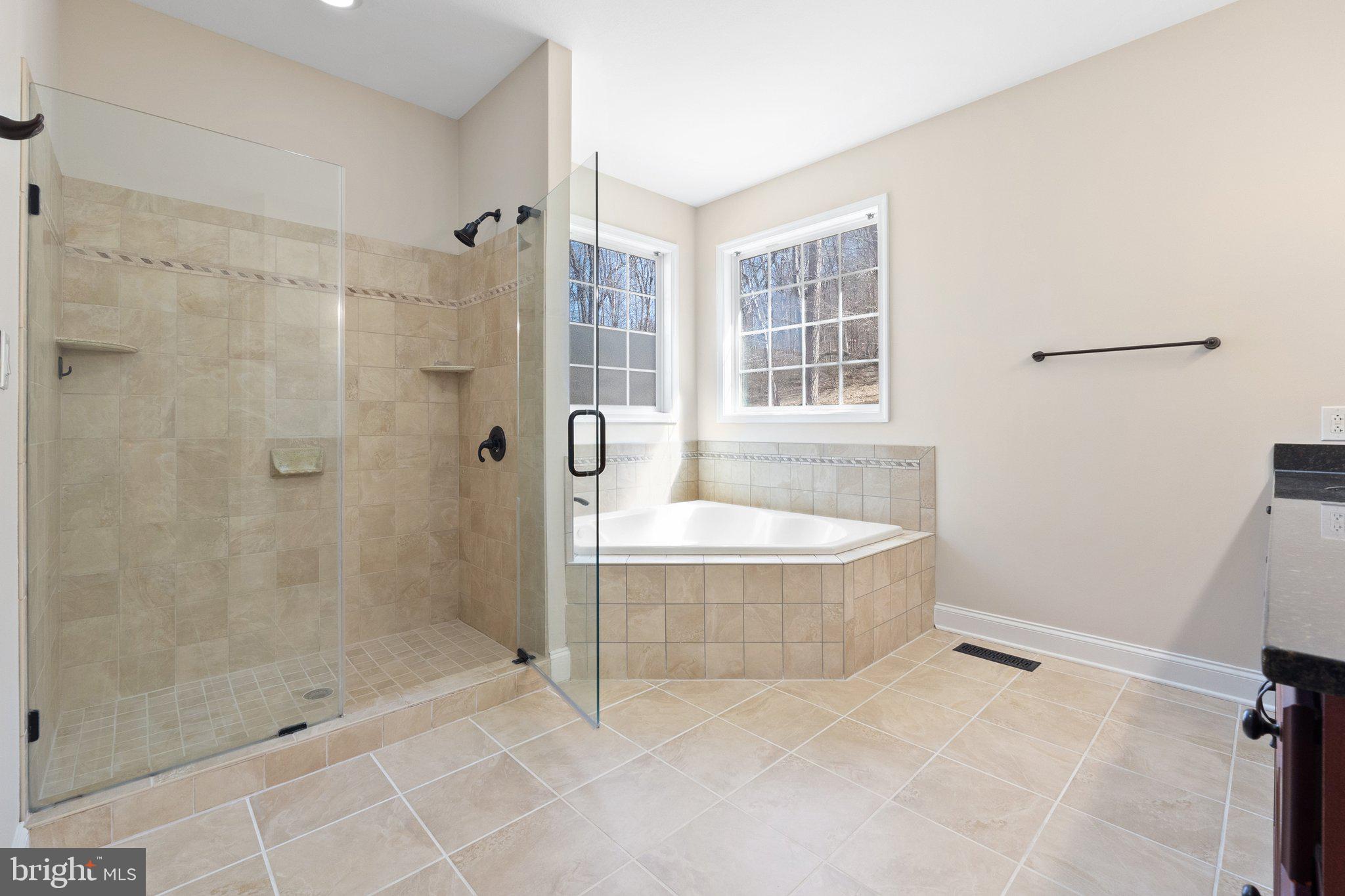 GIBSON BOTTOM - Residential