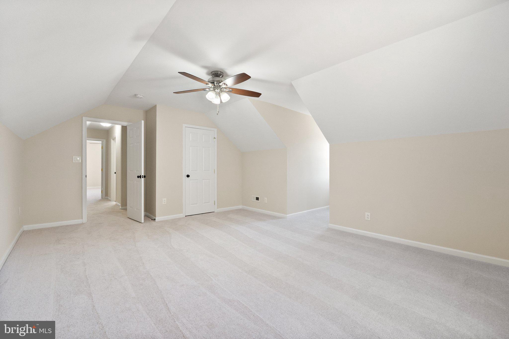 GIBSON BOTTOM - Residential