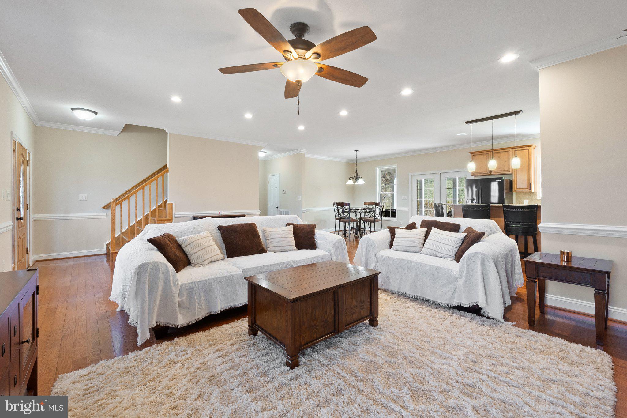 GIBSON BOTTOM - Residential