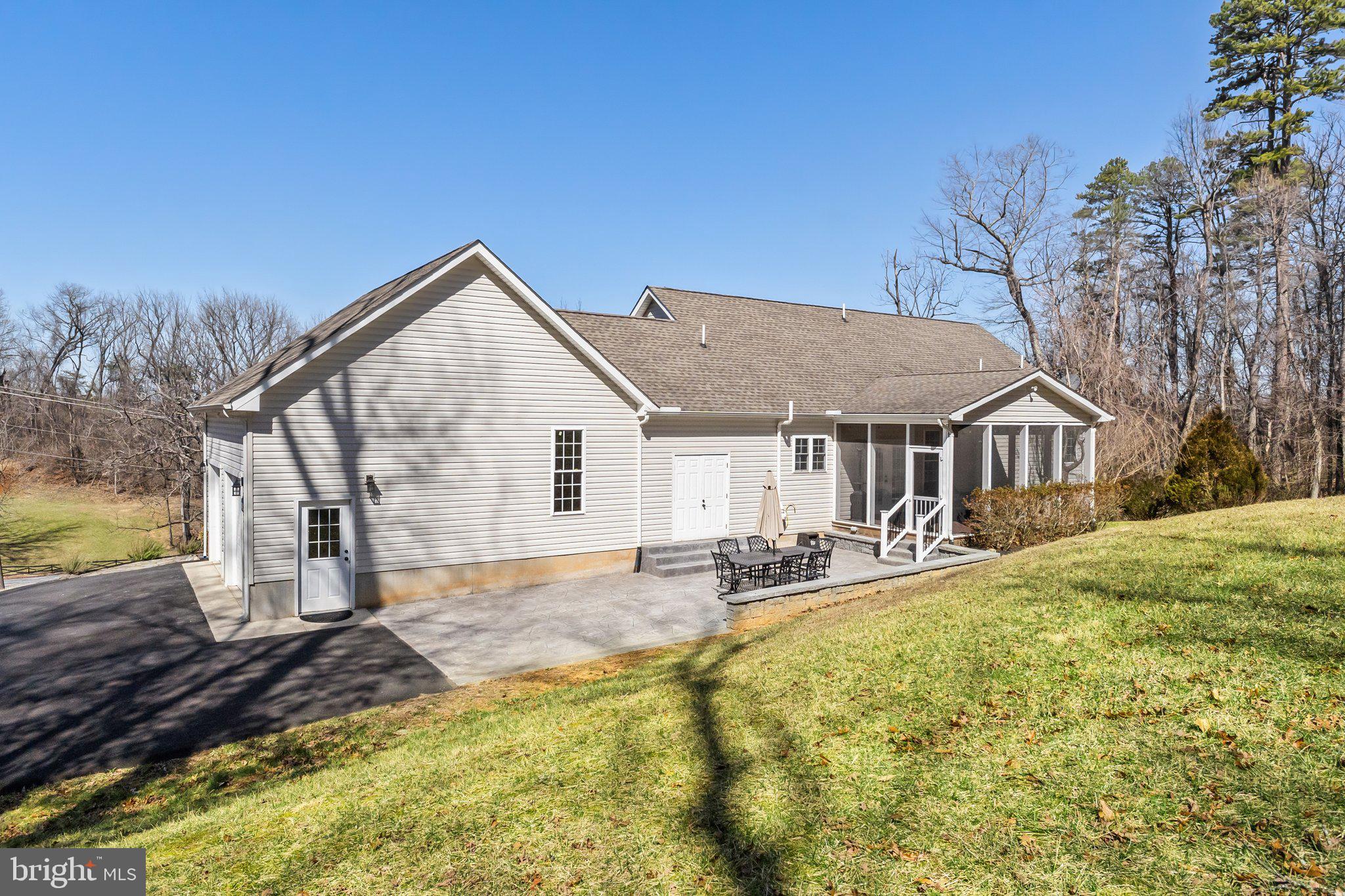 GIBSON BOTTOM - Residential
