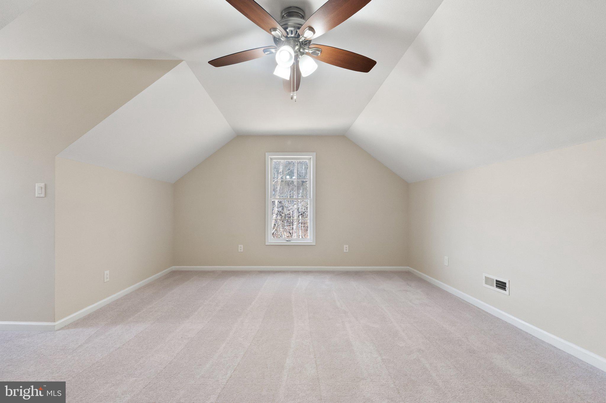 GIBSON BOTTOM - Residential