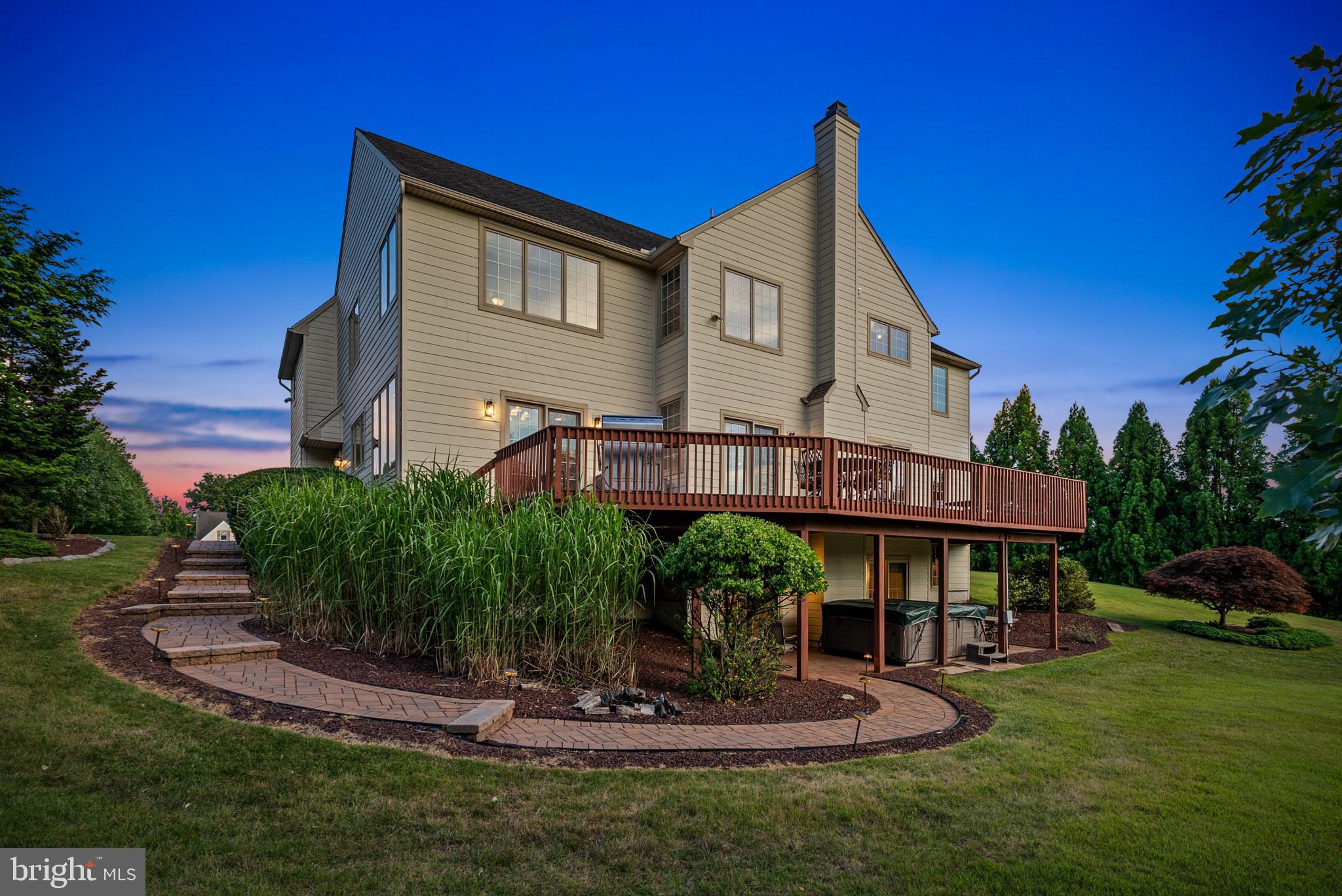 FOULKE MANOR - Residential