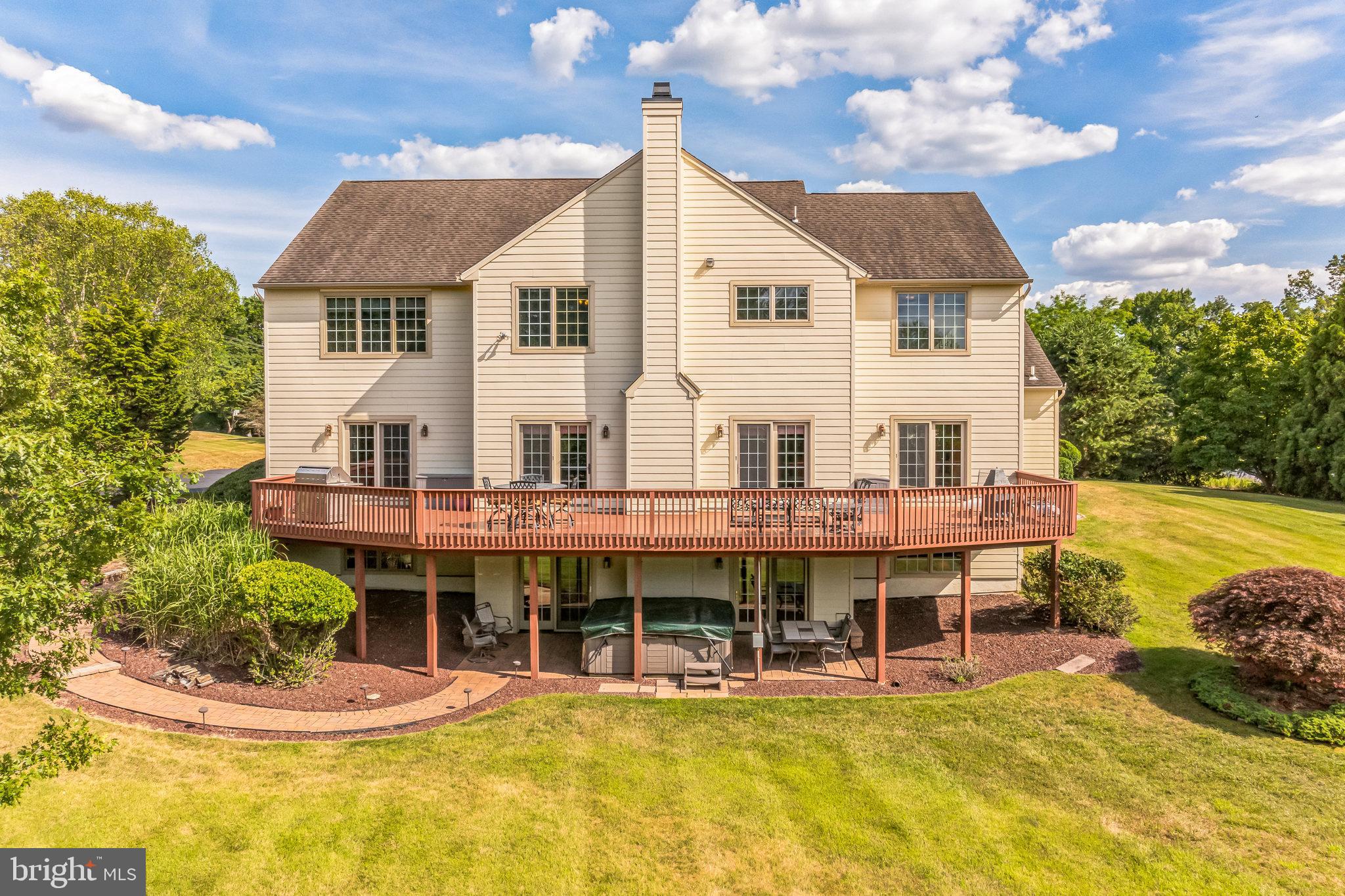 FOULKE MANOR - Residential