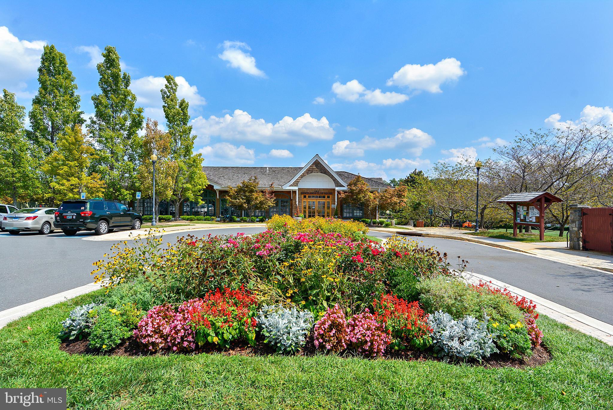 KENTLANDS - Residential