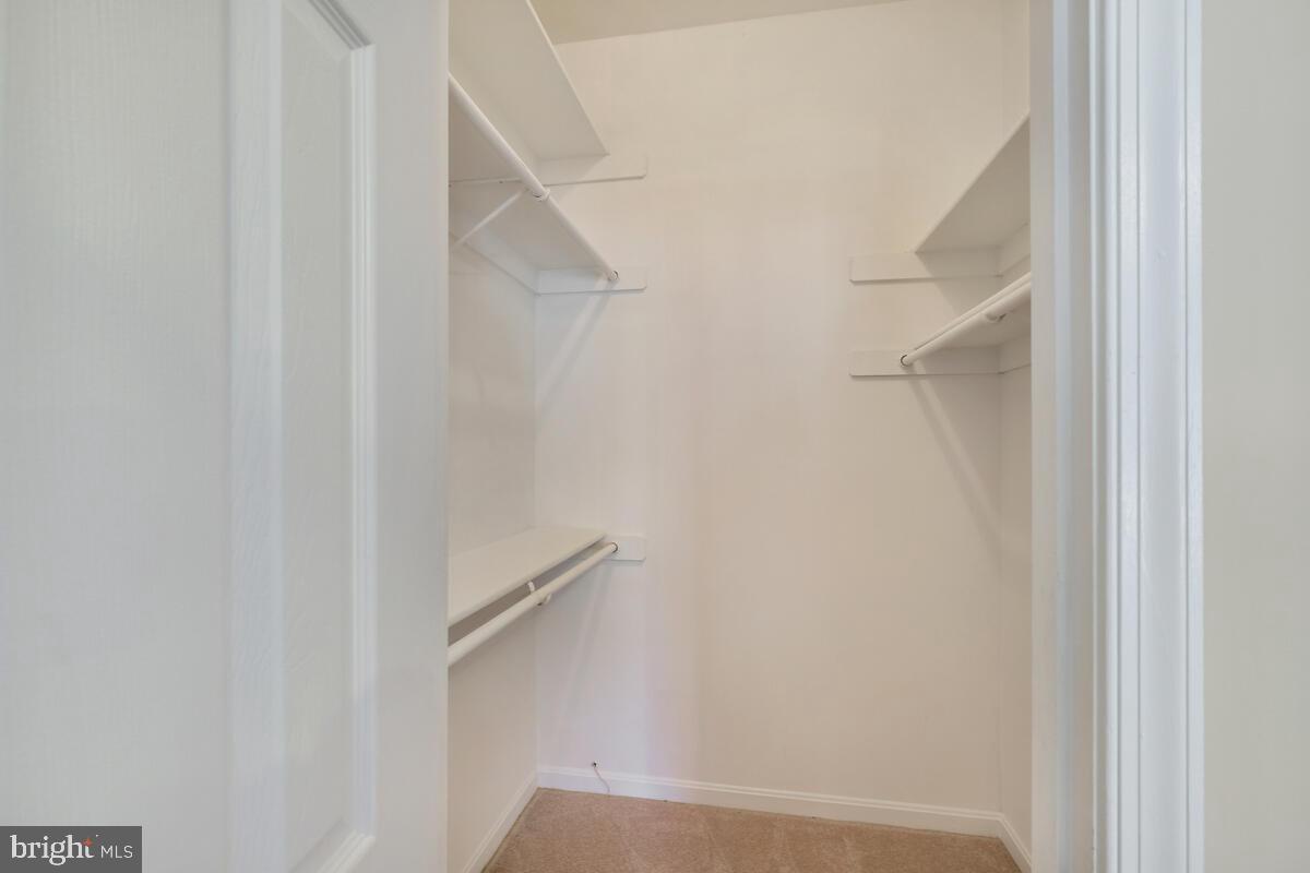 KENTLANDS - Residential