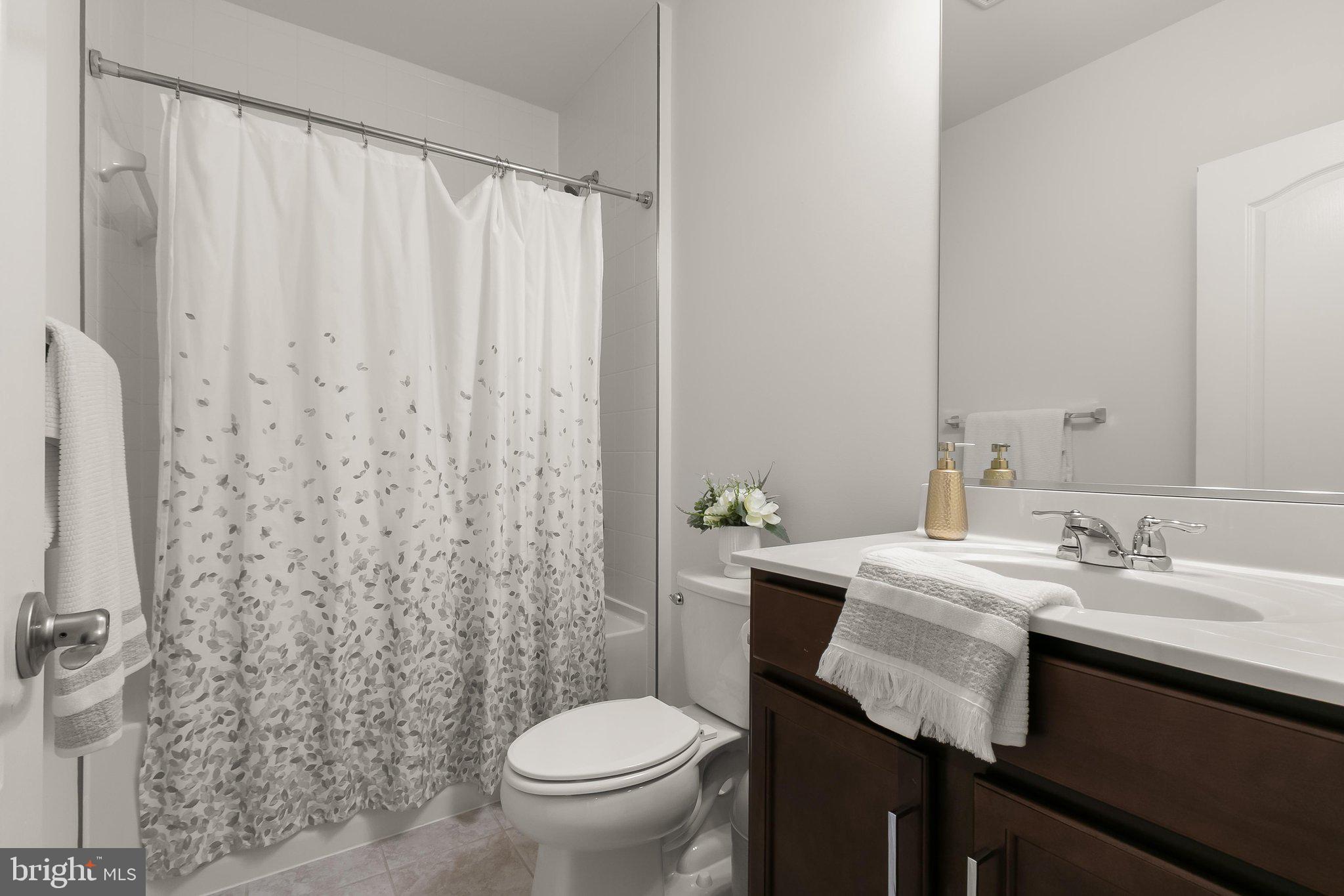 ENCLAVE AT RIVER HILL - Residential